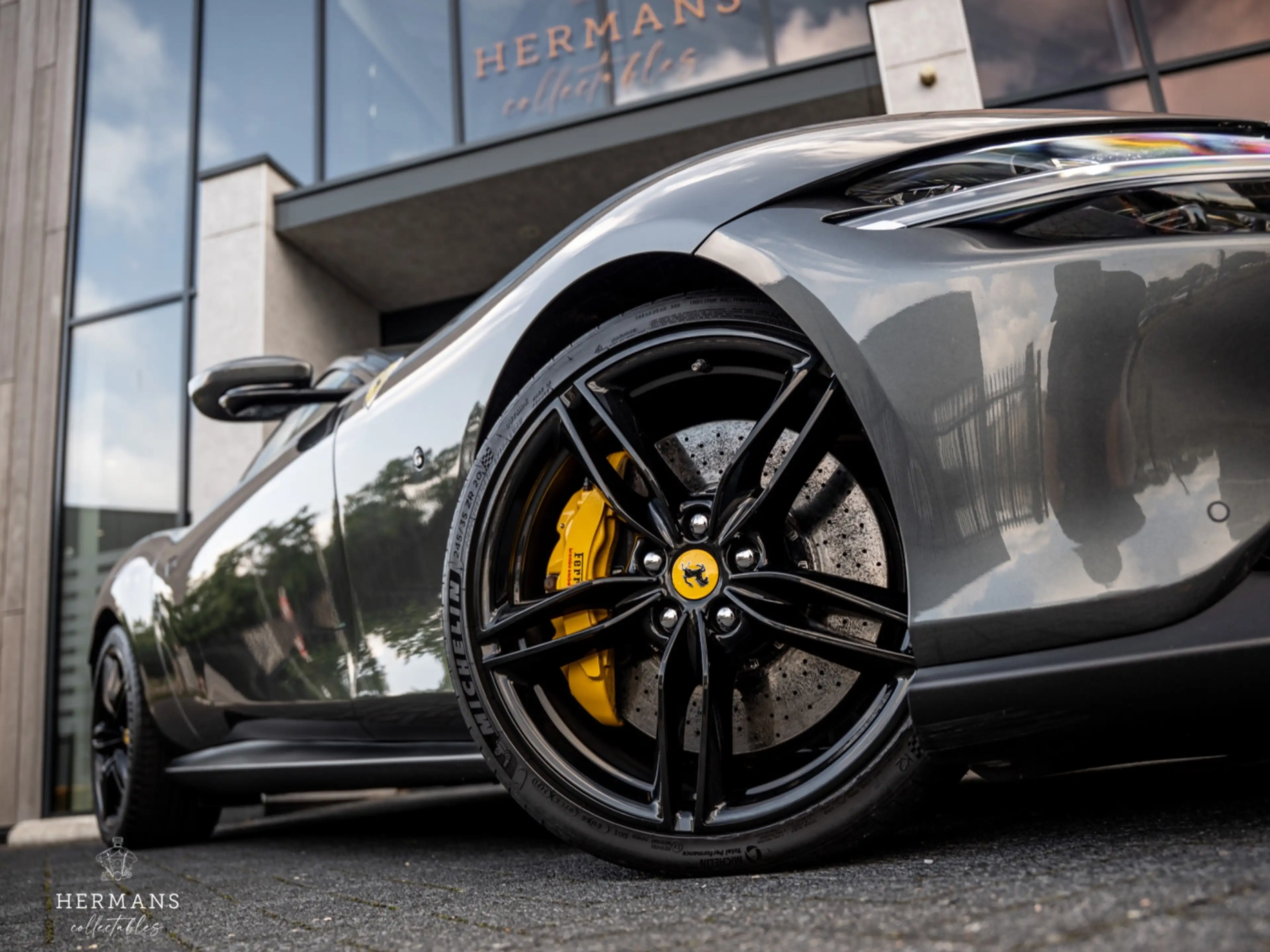 Ferrari Roma 3.9 V8 HELE / Warranty / Passenger / JBL / Carbon — photo 3