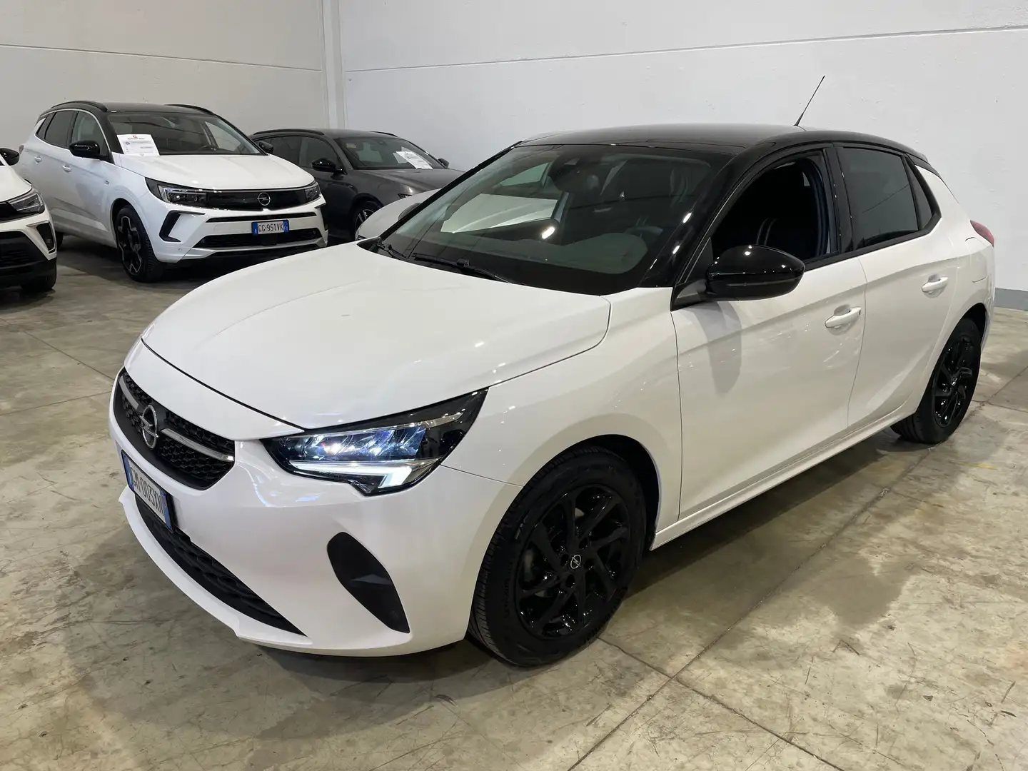 Opel Corsa 1.2 75Cv Design & Tech Bianco - 1