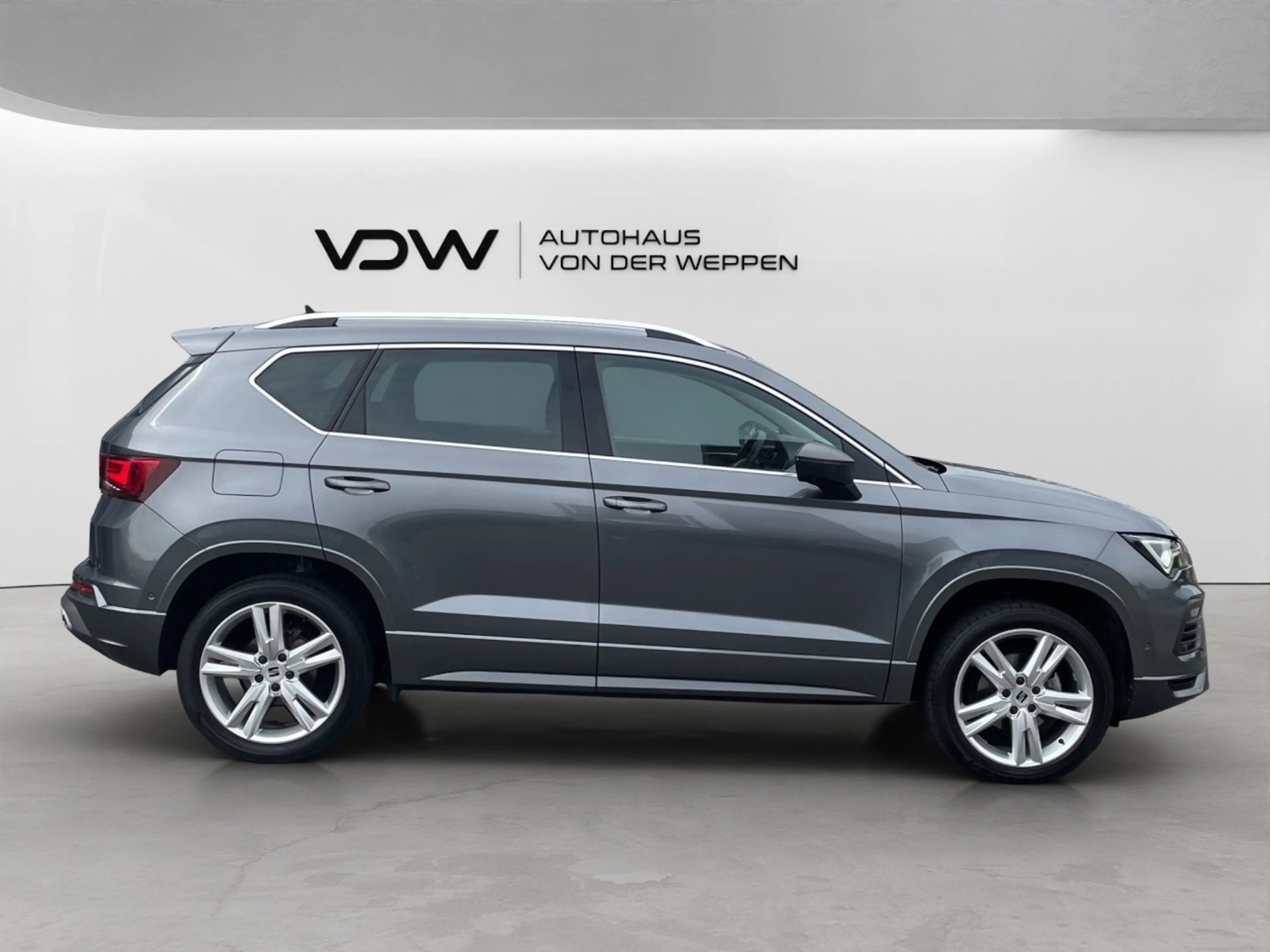 SEAT Ateca FR 1.5 TSI 7-Gang DSG AHK Klima Navi — photo 9