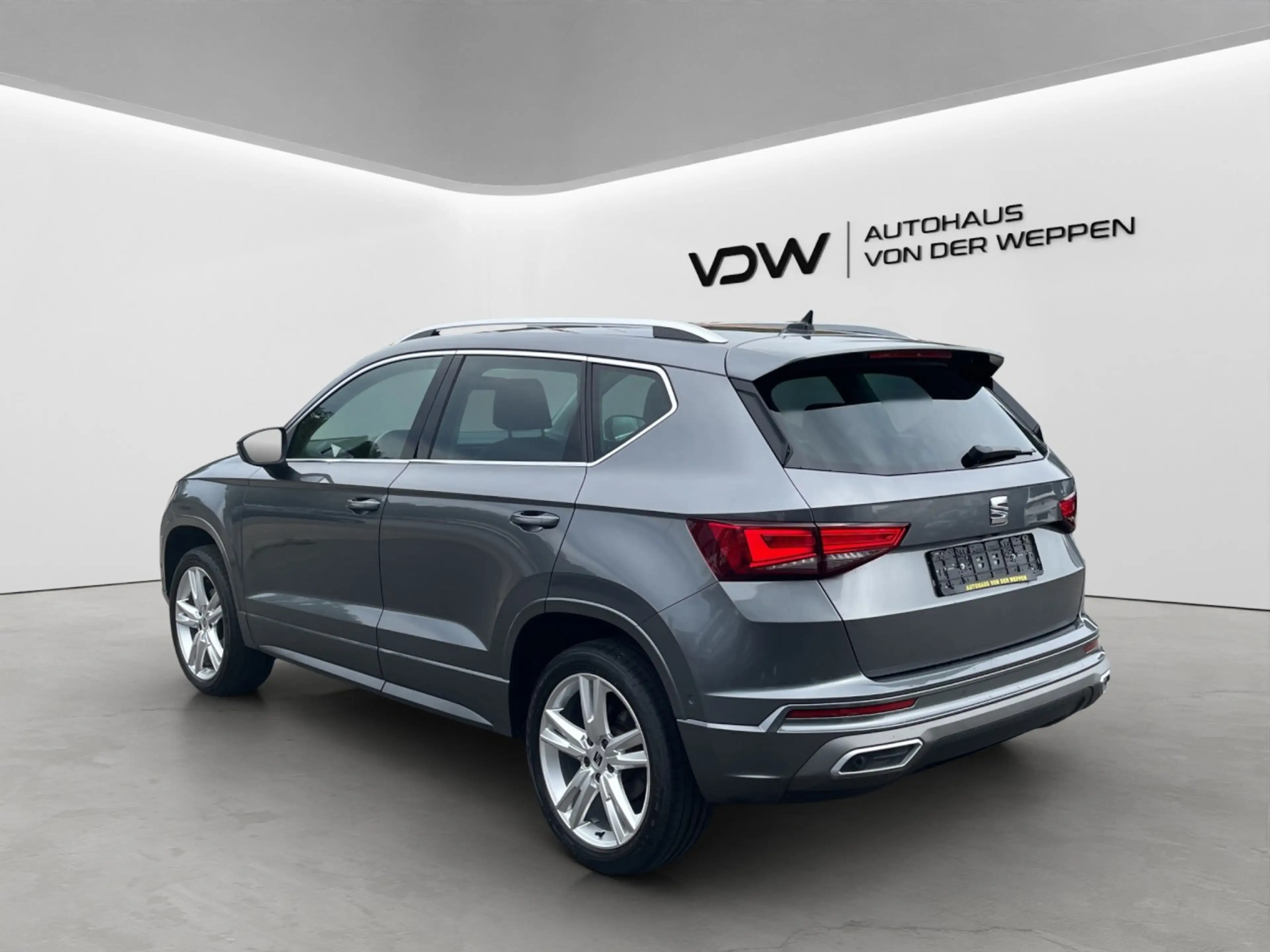 SEAT Ateca FR 1.5 TSI 7-Gang DSG AHK Klima Navi — photo 5