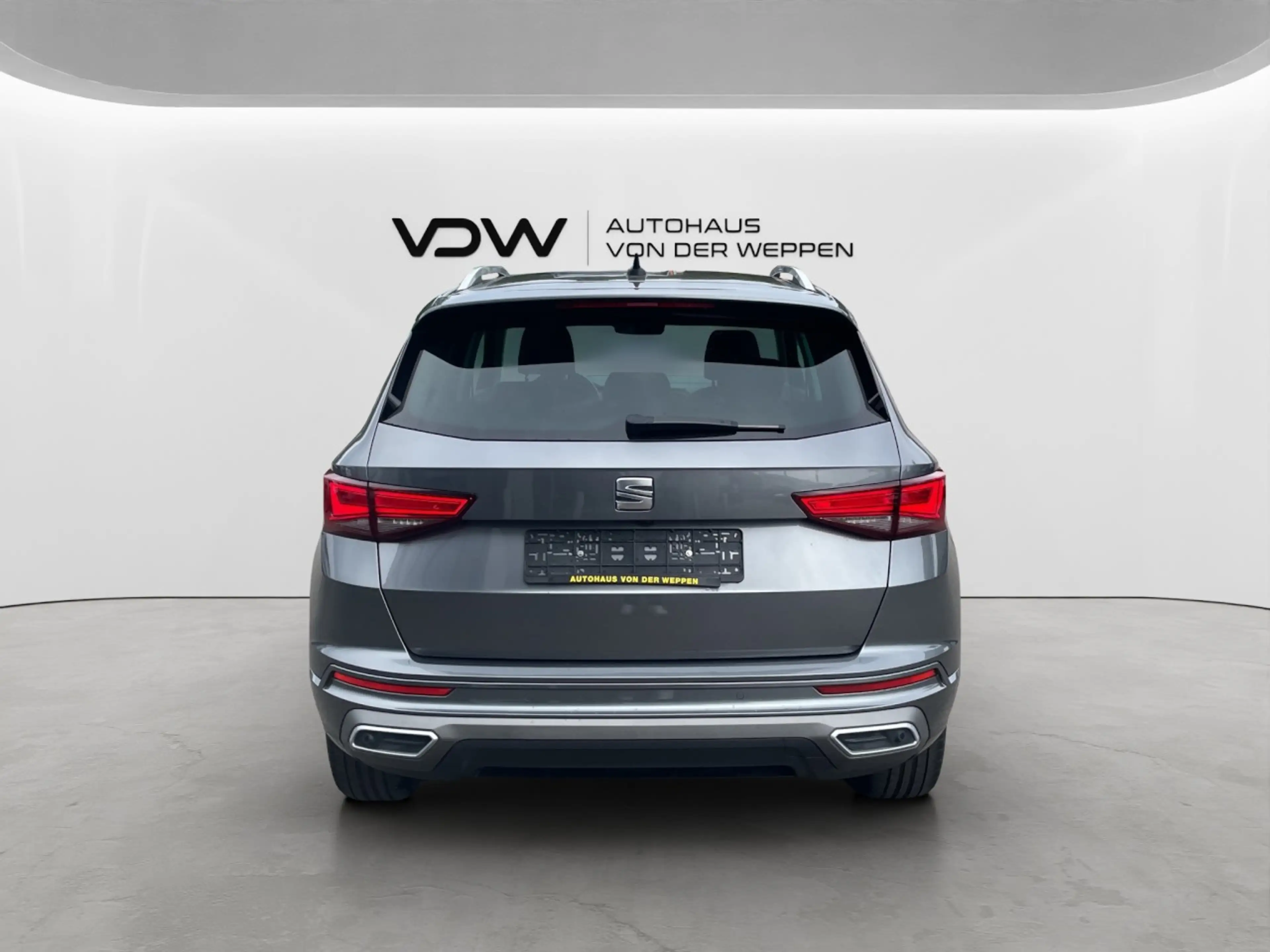 SEAT Ateca FR 1.5 TSI 7-Gang DSG AHK Klima Navi — photo 6