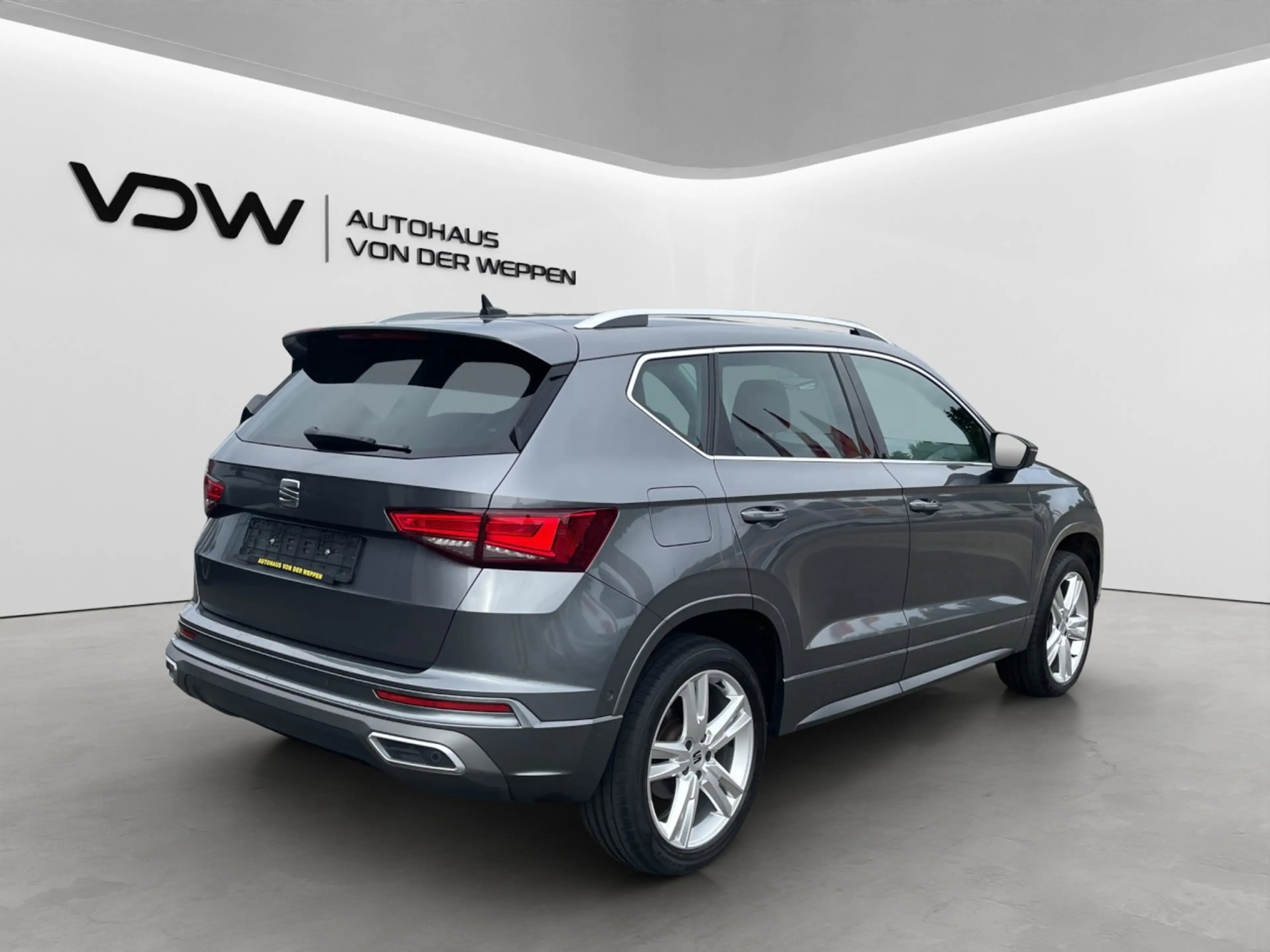 SEAT Ateca FR 1.5 TSI 7-Gang DSG AHK Klima Navi — photo 8