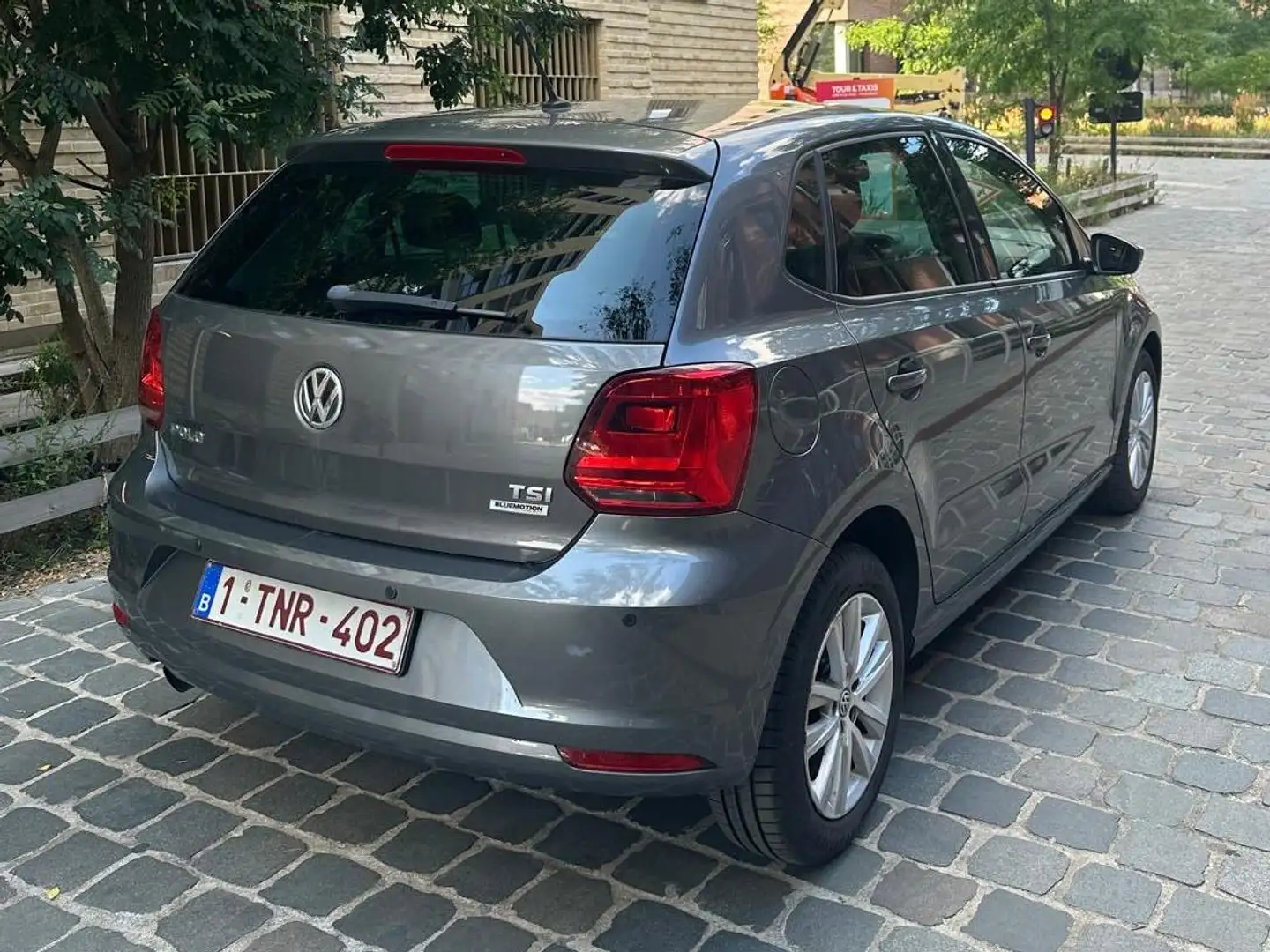Volkswagen Polo Polo 1.2 TSI Trendline BMT Grijs - 2