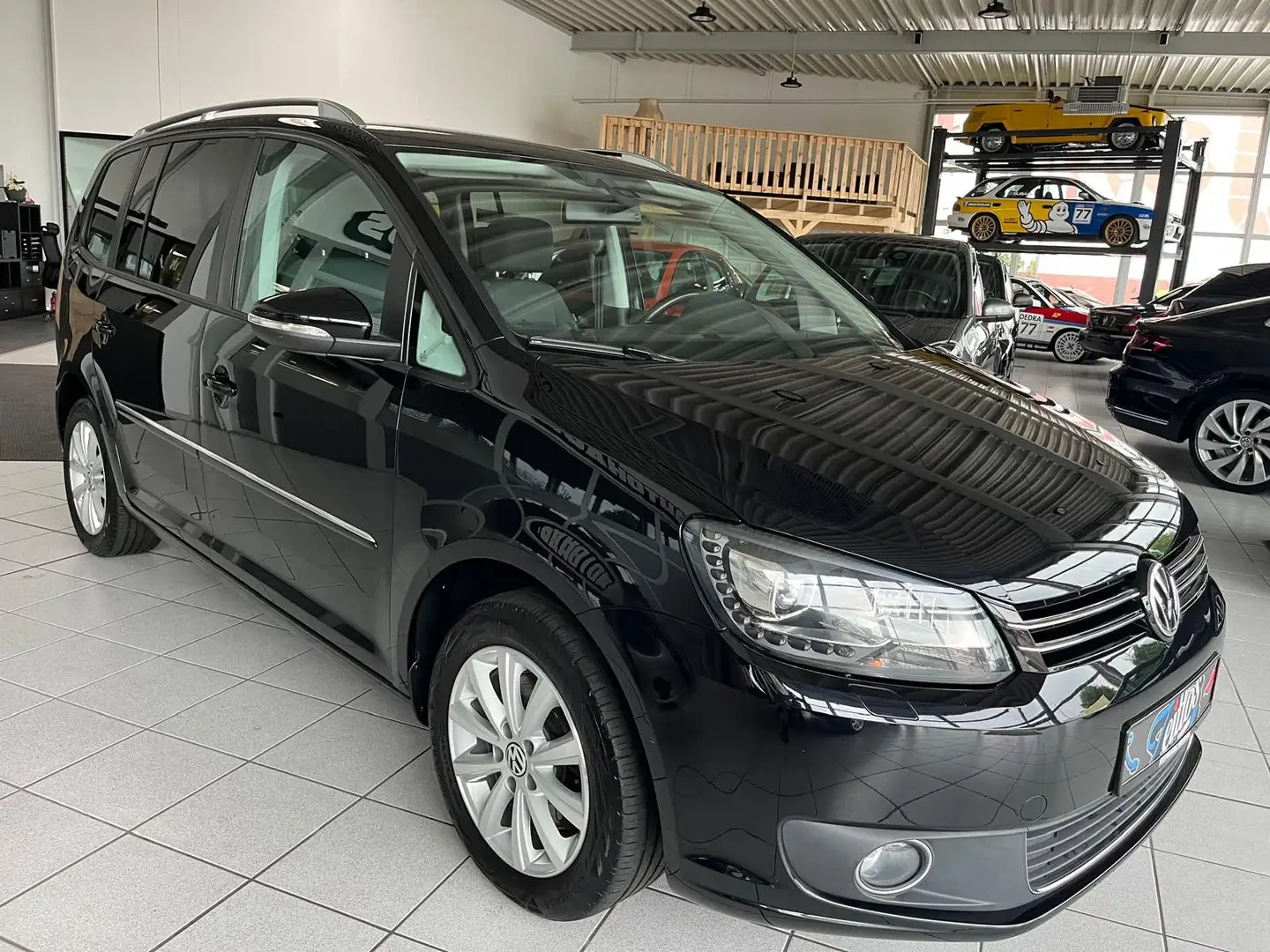 Volkswagen Touran 1.4 TSI Highline *Xenon*Navi*SHZ*PDC*Alu* Schwarz - 2