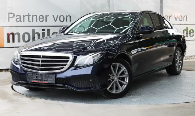 Mercedes-Benz E 220 d *Tüv&Inspektion Neu* 360Kamera*Leder*