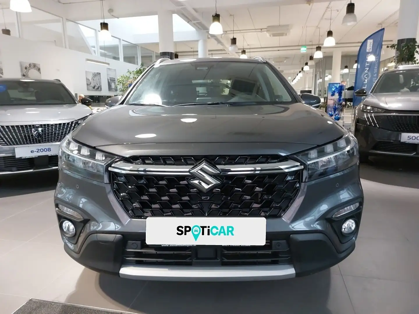 Suzuki S-Cross 1,4 DITC Hybrid shine Grau - 2