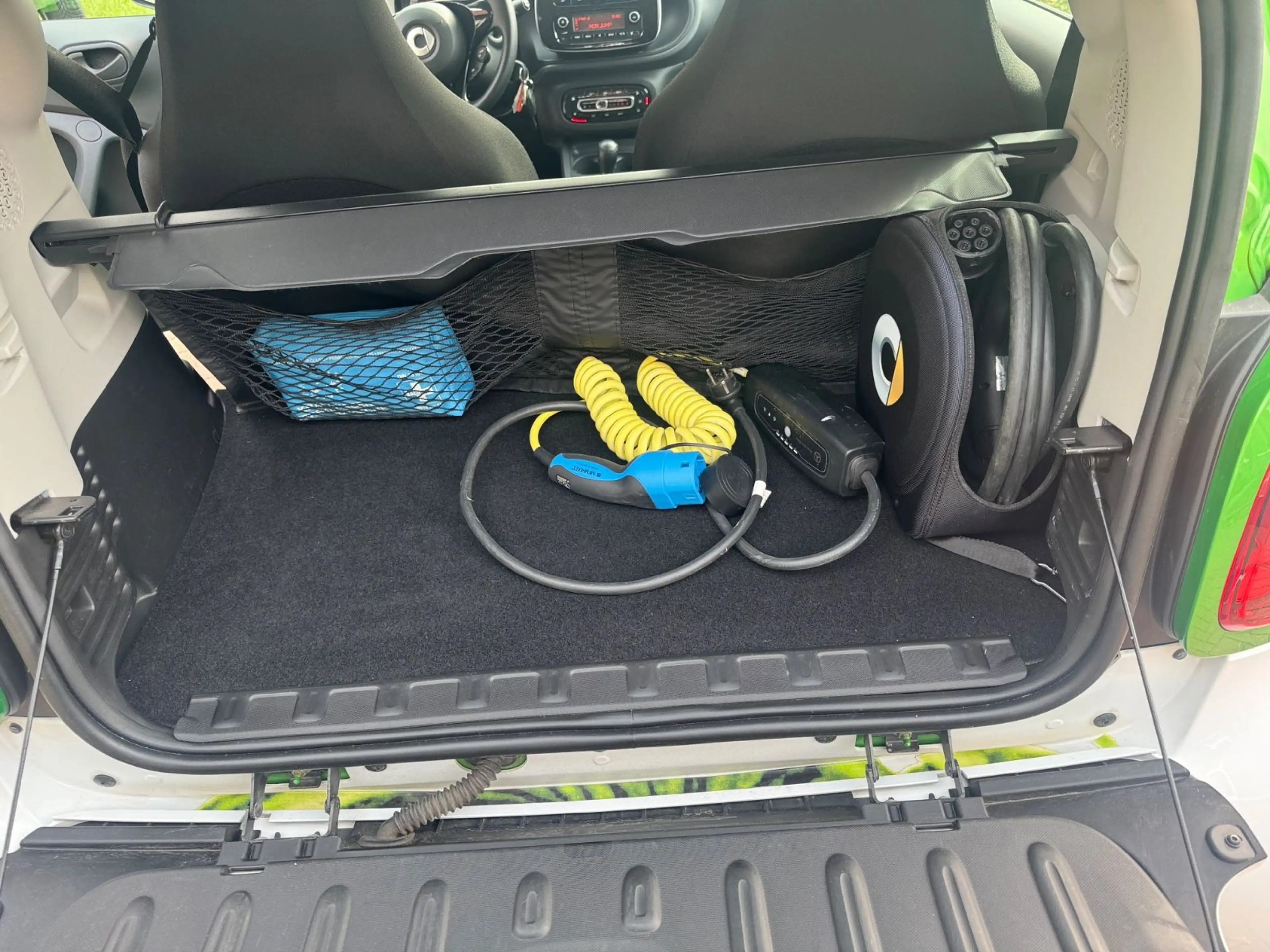 smart forTwo fortwo coupe electric drive / EQ — photo 18