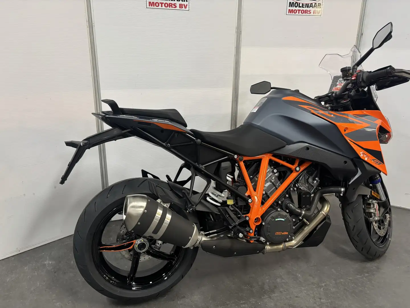 KTM 1290 Super Duke GT Portocaliu - 2
