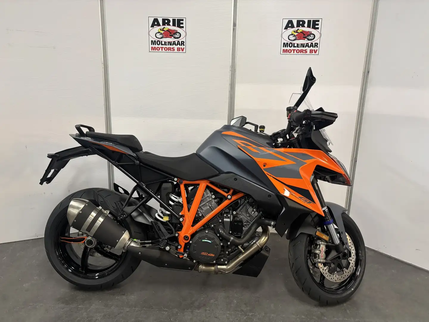 KTM 1290 Super Duke GT Portocaliu - 1