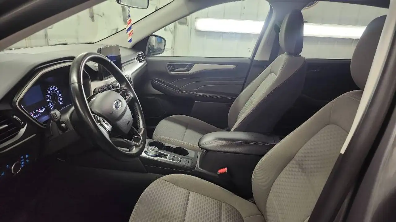 Ford Escape снимка Ford Escape