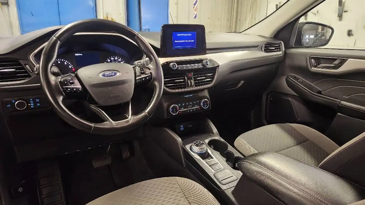 Ford Escape снимка Ford Escape