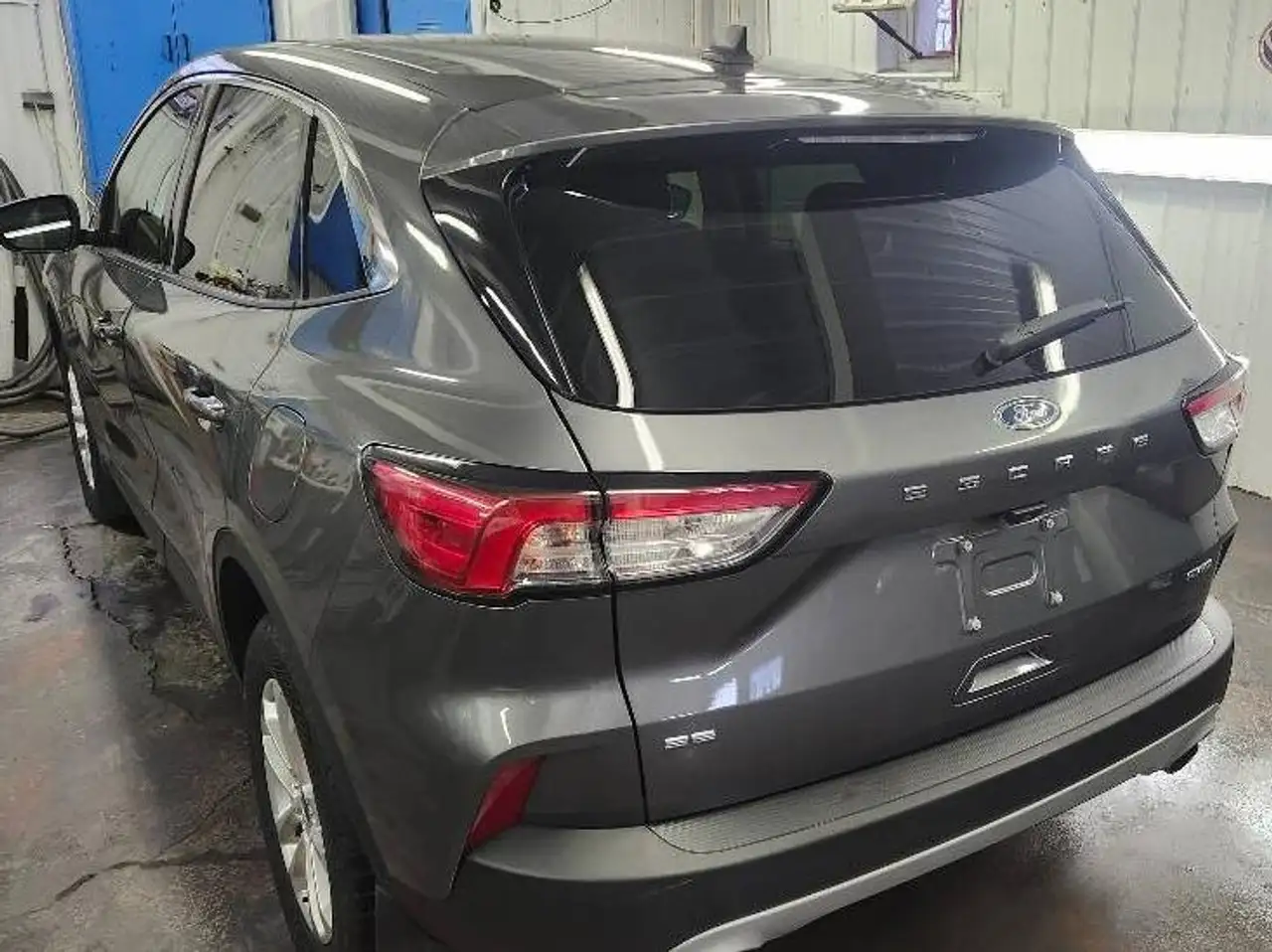 Ford Escape снимка Ford Escape