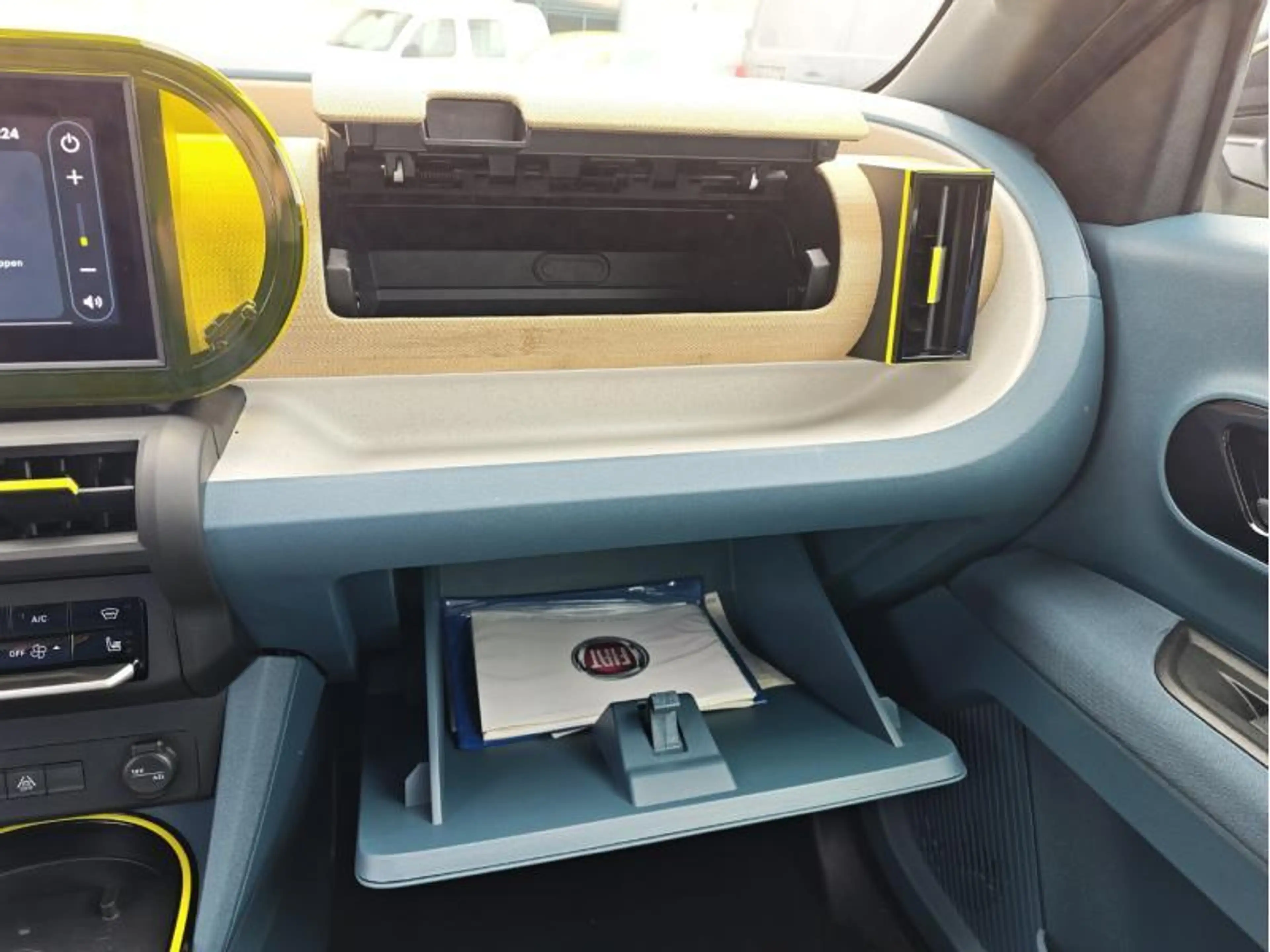 Fiat Grande Panda La Prima — photo 13