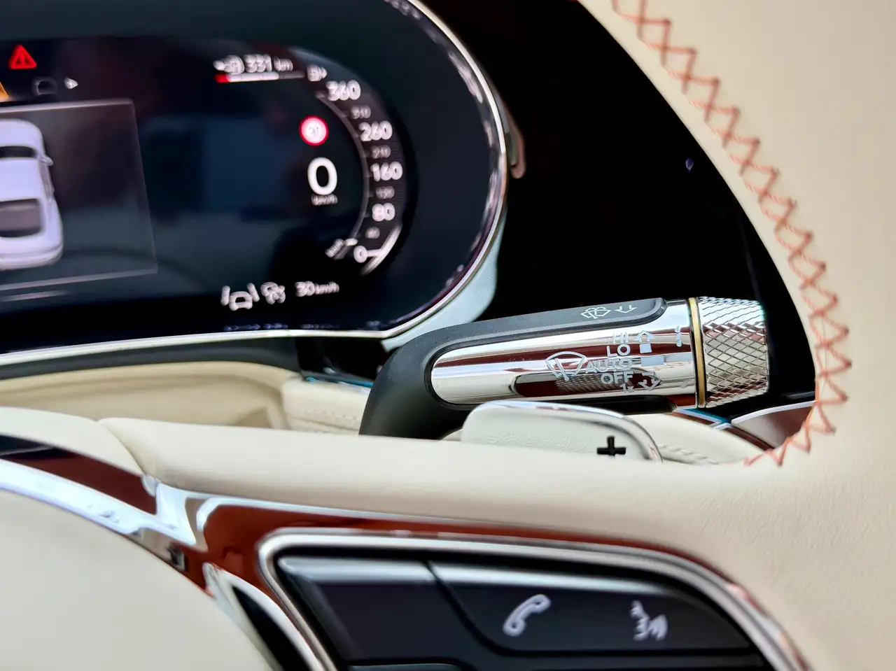 Bentley Continental 2026 — фото 18