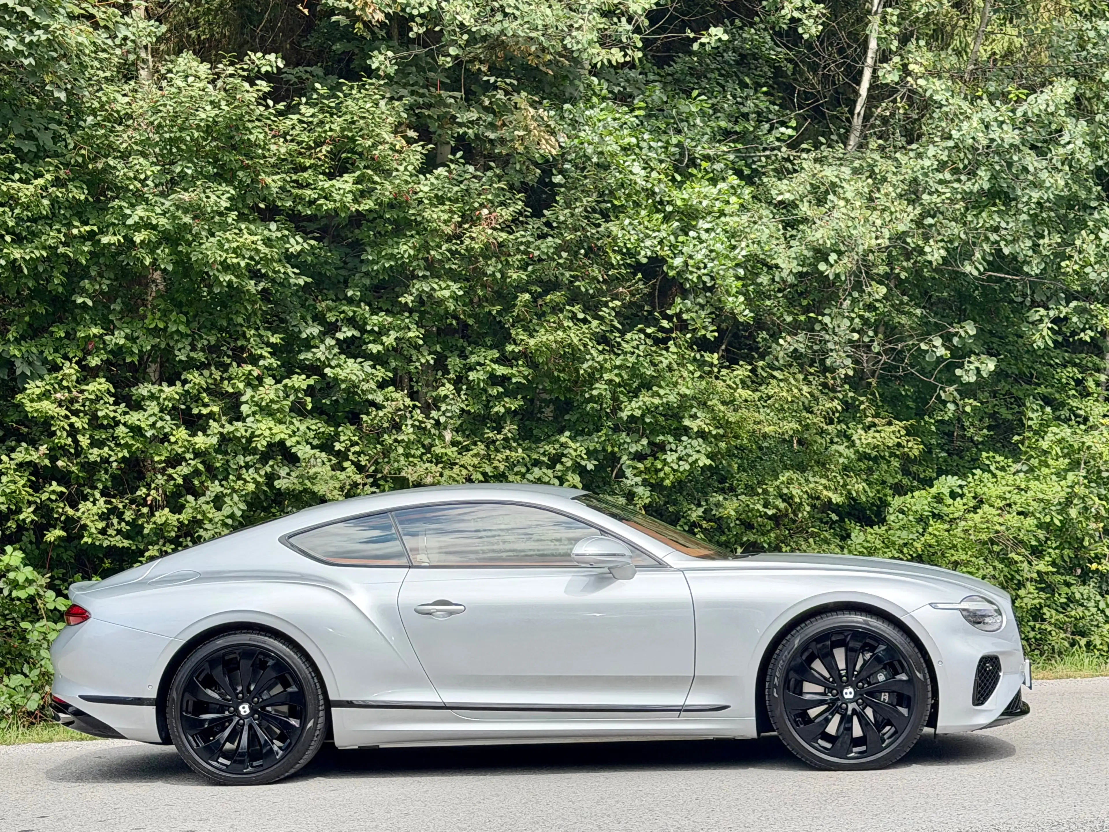 Bentley Continental GT Coupe V8 Hybrid *TRAUM*EXKLUSIVKONFIG*Garantie* — photo 3