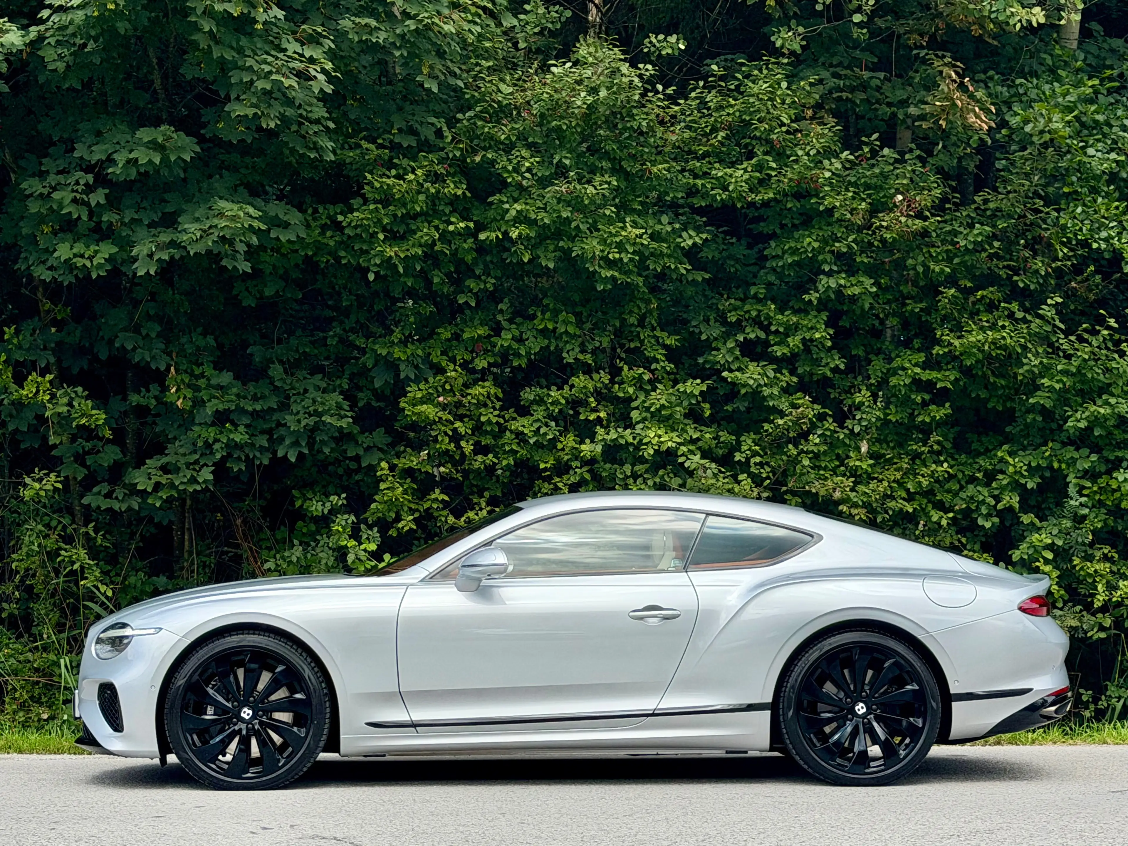 Bentley Continental GT Coupe V8 Hybrid *TRAUM*EXKLUSIVKONFIG*Garantie* — photo 5