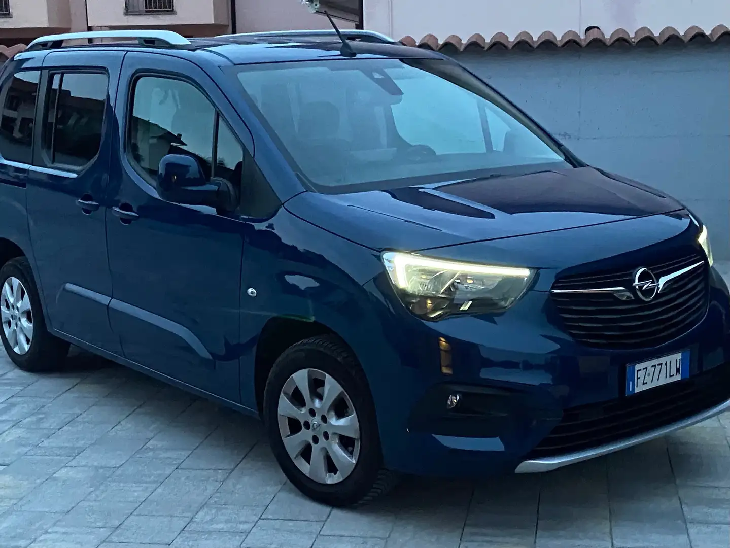 Opel Combo Life Modrá - 1