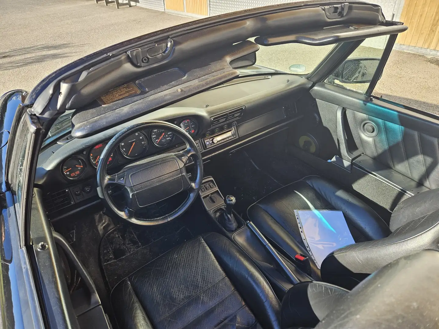 Porsche 911 Carrera 2 Cabrio Schwarz - 2