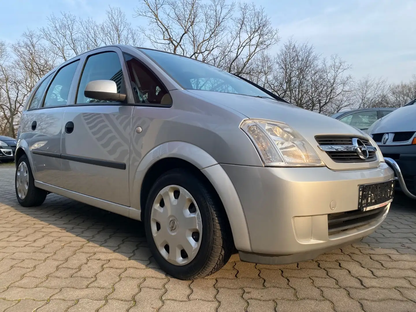 Opel Meriva nur 58tkm Klima 2Schiebedächer 2.Hand Silber - 2