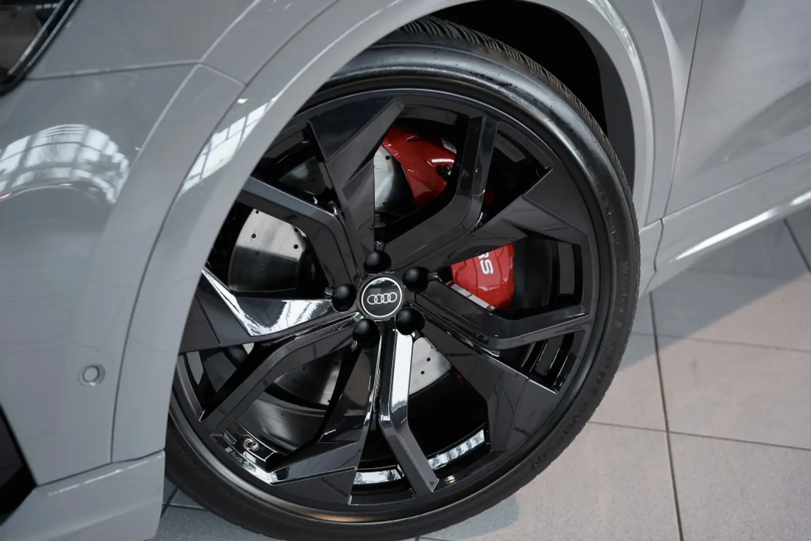 Audi RS Q8 *1.H *23 *Pano *S-AGA *B&O *H-UP *Virtual Grau - 2