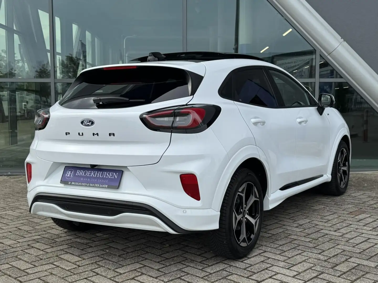 Ford Puma 1.0 EcoBoost Hybrid NW MODEL ST-Line Panoramadak / Wit - 2