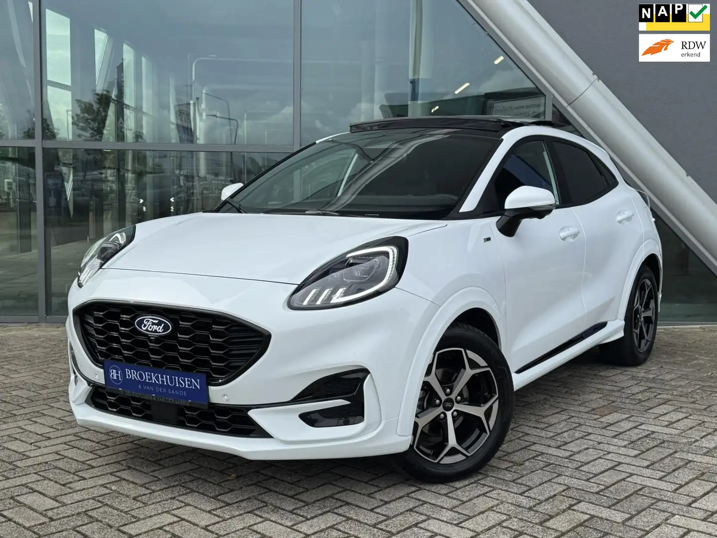 Ford Puma 1.0 EcoBoost Hybrid NW MODEL ST-Line Panoramadak / Wit - 1