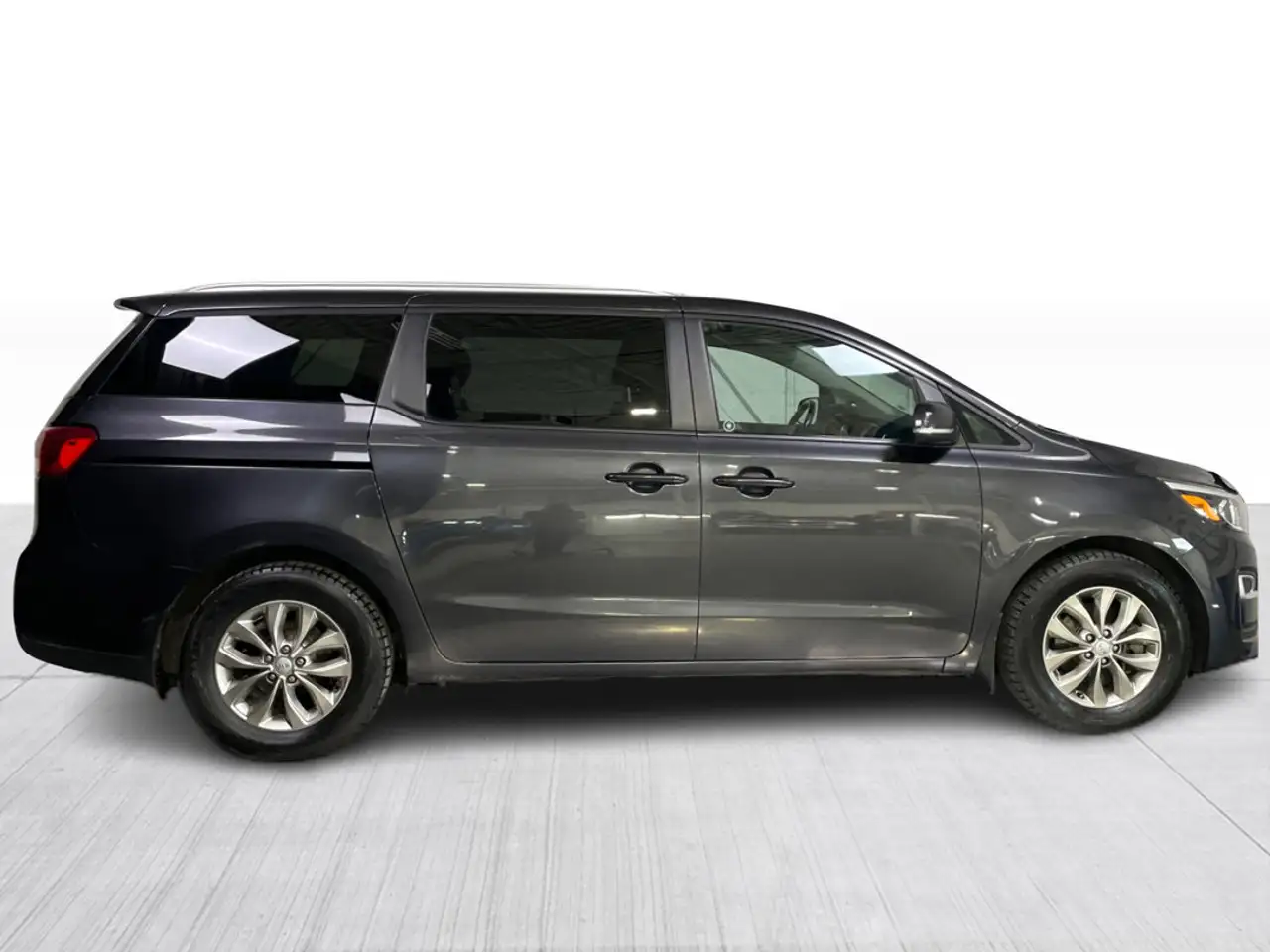 Kia Sedona снимка Kia Sedona