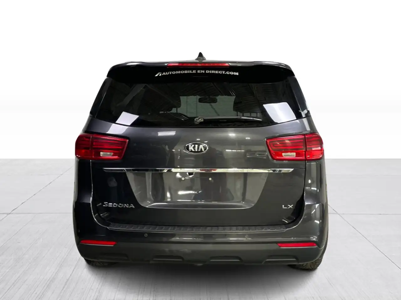Kia Sedona снимка Kia Sedona
