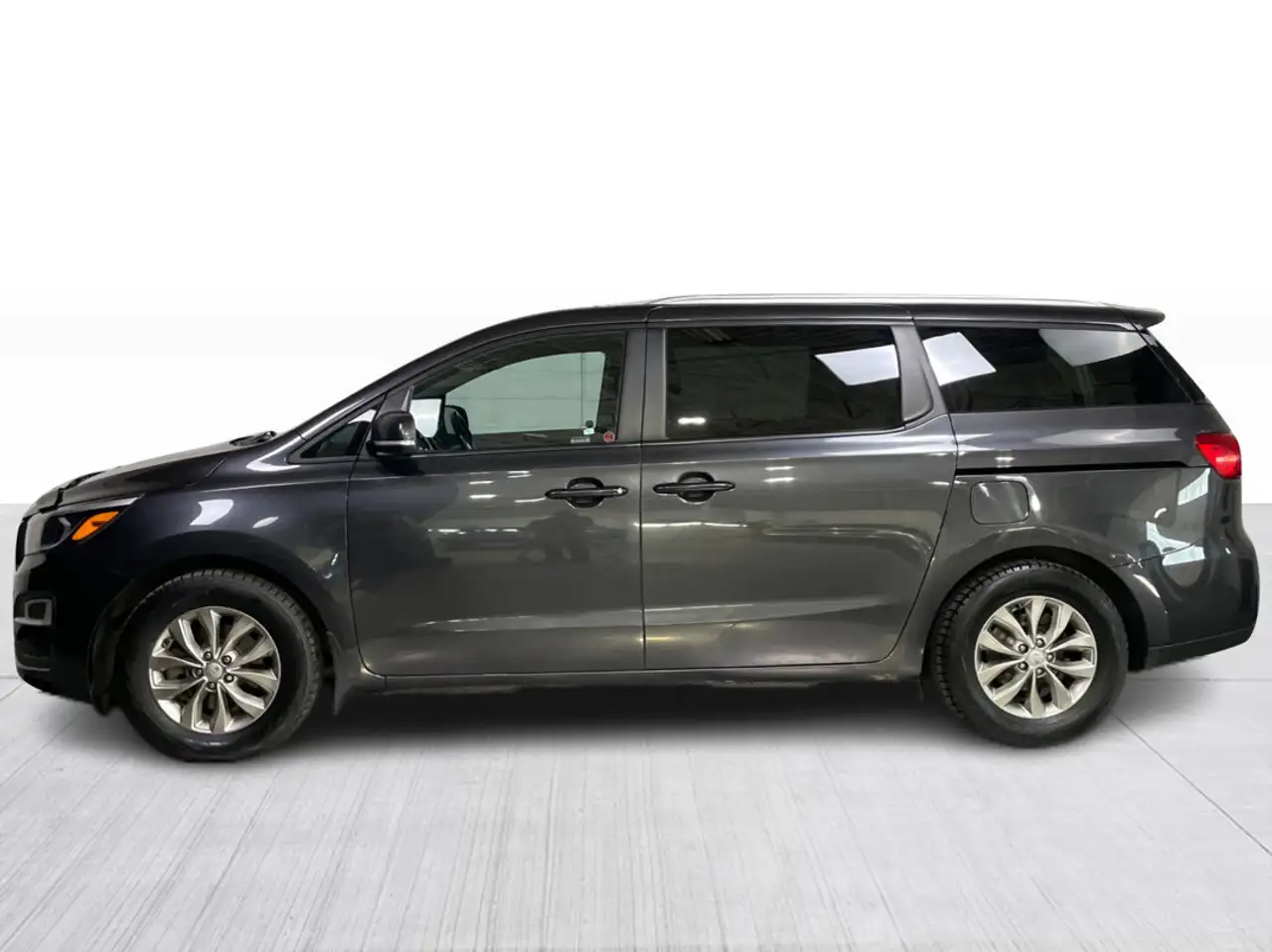 Kia Sedona снимка Kia Sedona