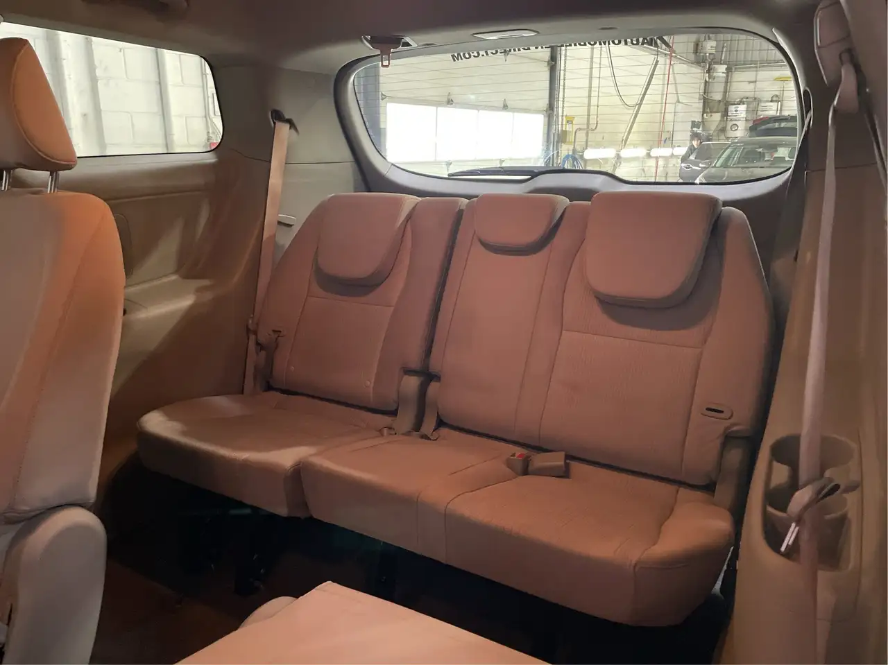 Kia Sedona снимка Kia Sedona