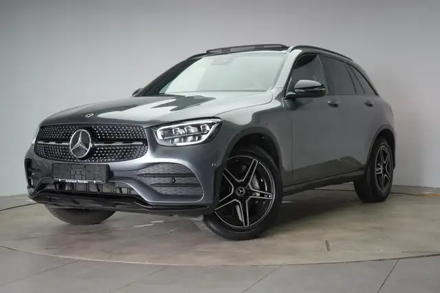 Mercedes-Benz 300 view 3