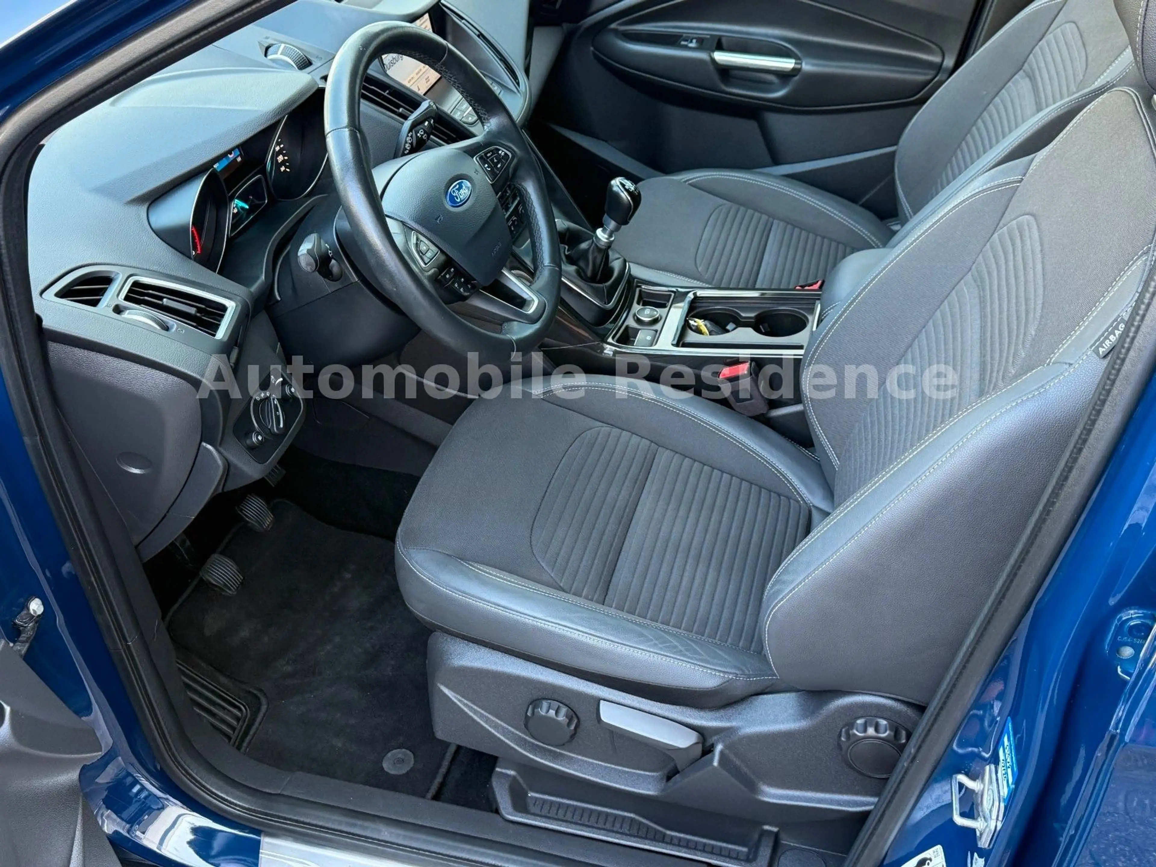 Ford Kuga Titanium Eco.1.5*NAVI*LEDER*LED*SHZ*CAM*MFL — photo 8