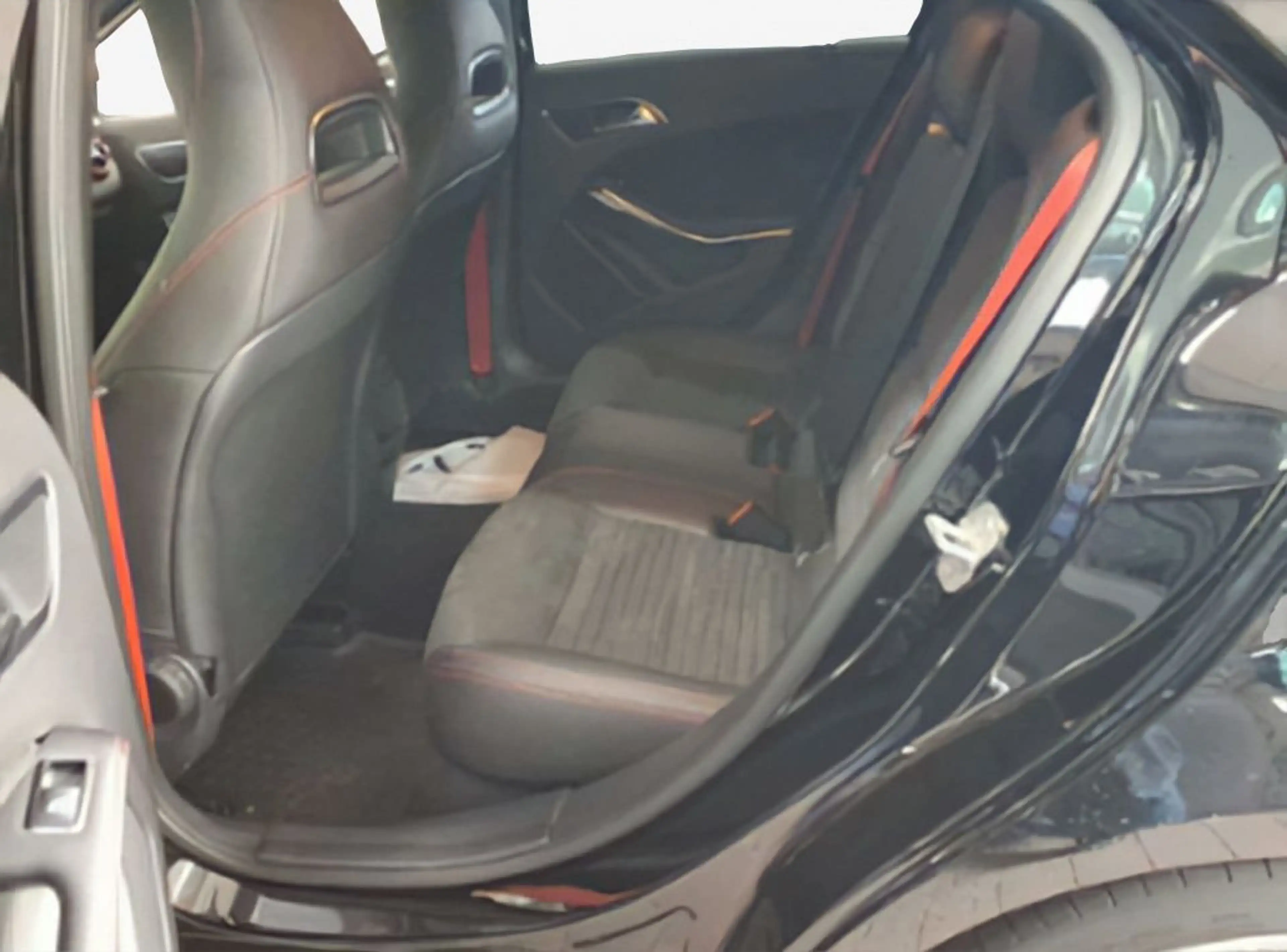 Mercedes-Benz A 45 AMG 4Matic*SAGA*PDC*LED*NAV*SHZ* — photo 4