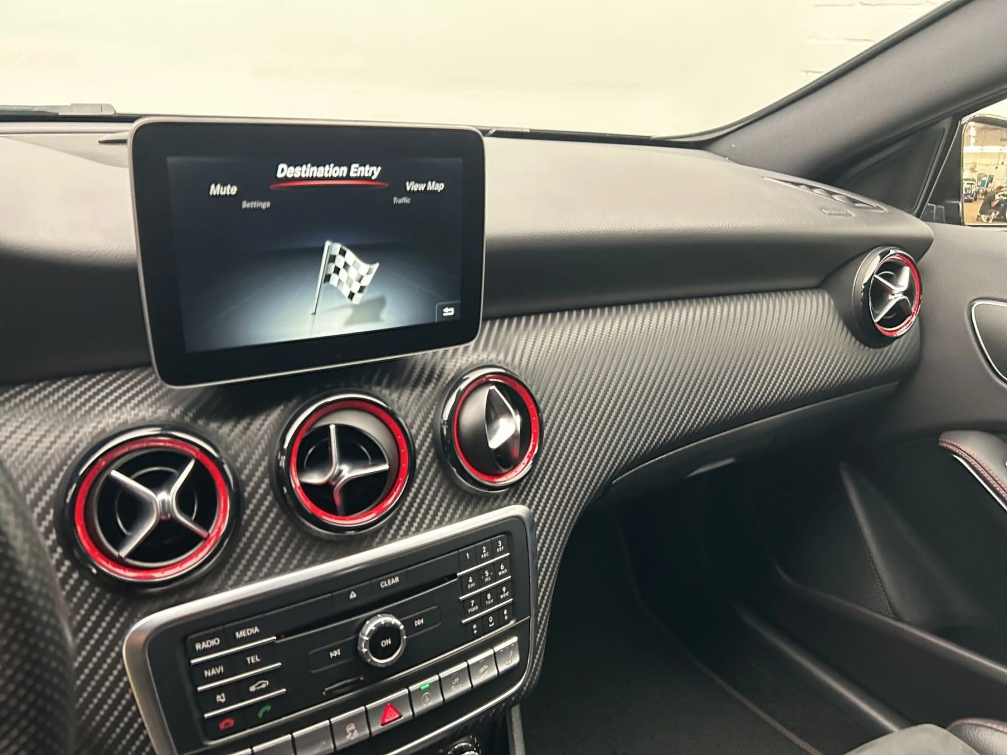 Mercedes-Benz A 45 AMG 4Matic*SAGA*PDC*LED*NAV*SHZ* — photo 6