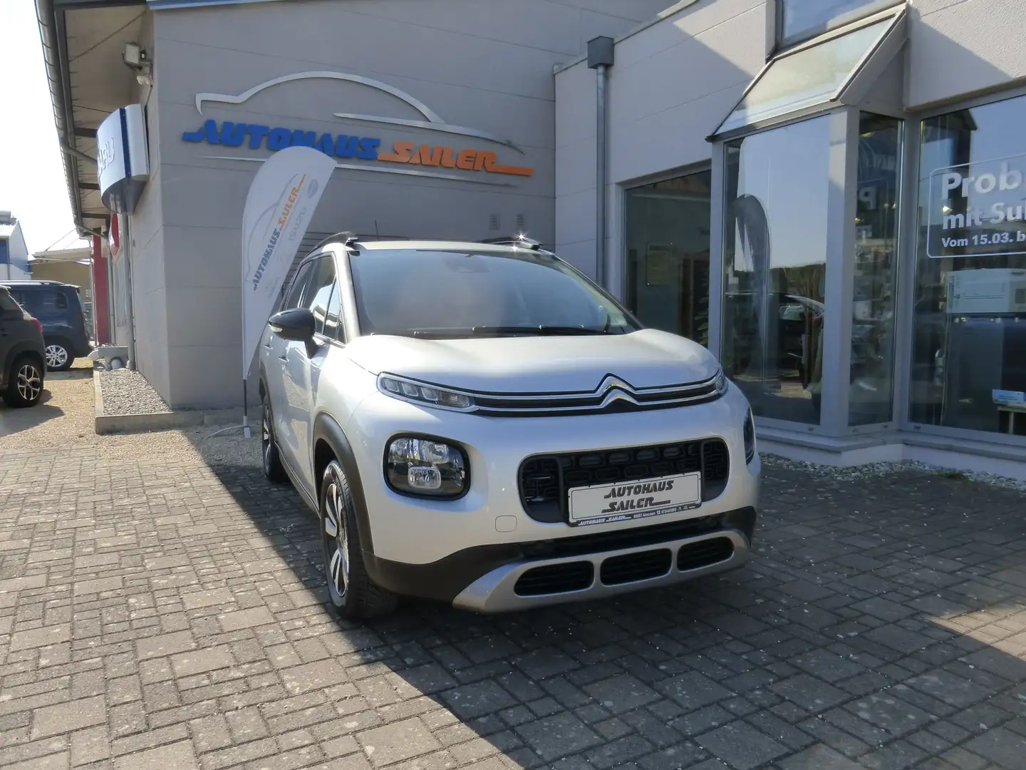 Citroen C3 Aircross PT 130 SHINE Stříbrná - 2