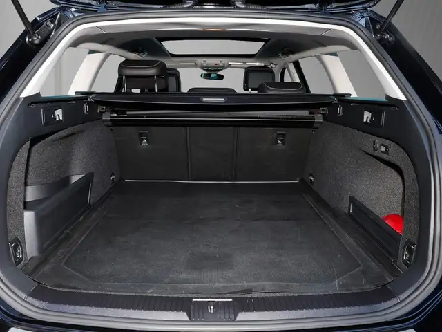 Volkswagen Passat view 8