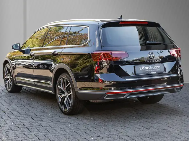 Volkswagen Passat view 6