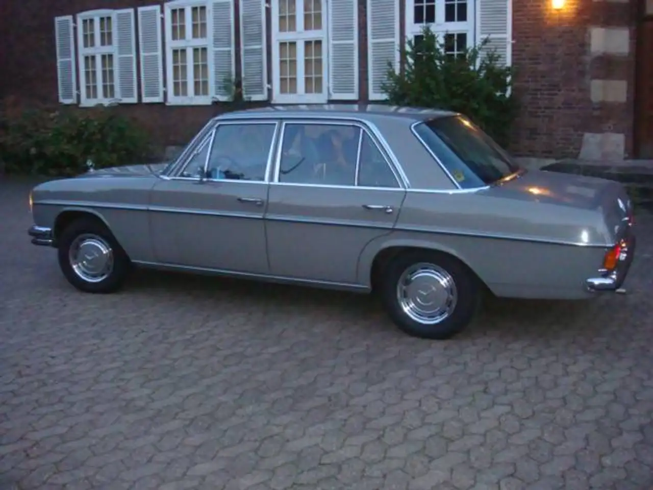 Mercedes-Benz 250 W 114 /8, foto 2
