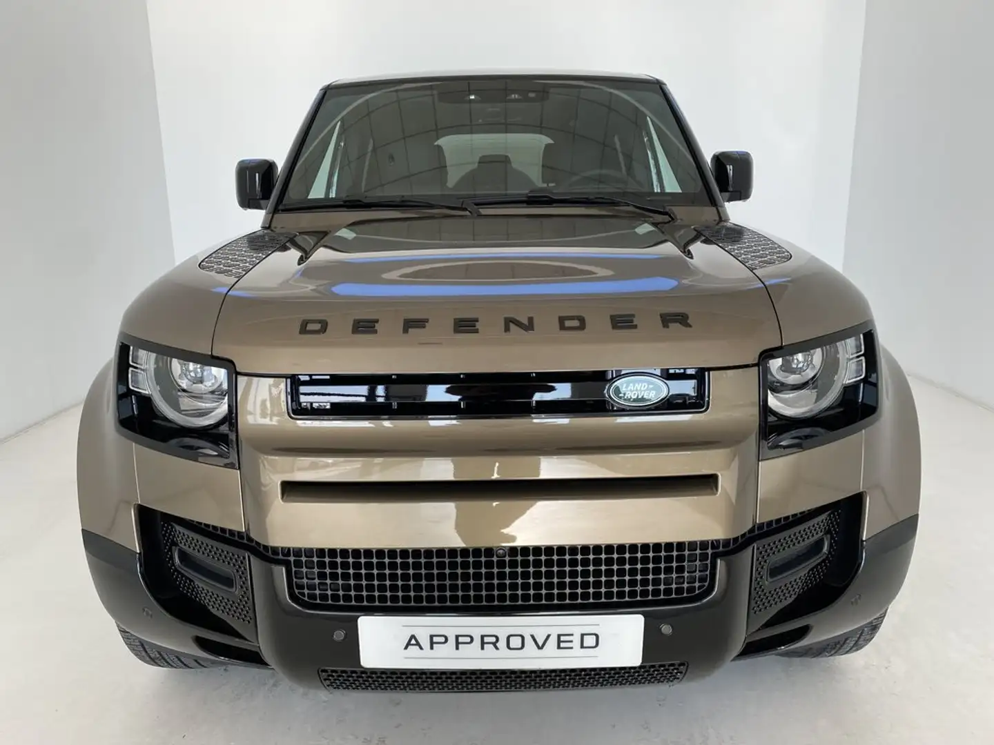 Land Rover Defender 110 3.0D l6 MHEV X-Dynamic SE AWD Aut. 250 Beige - 2
