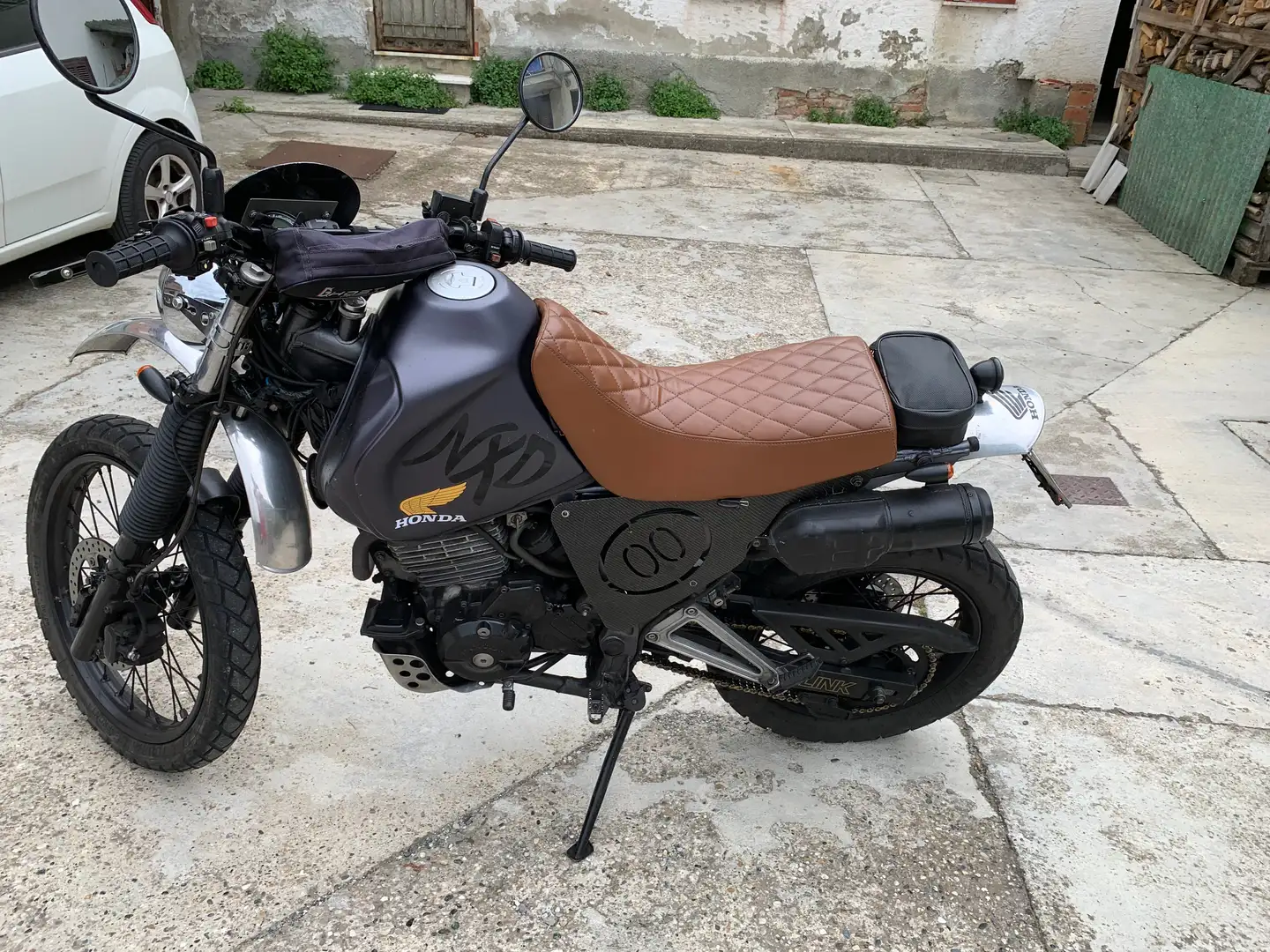 Honda NX 650 Gris - 1