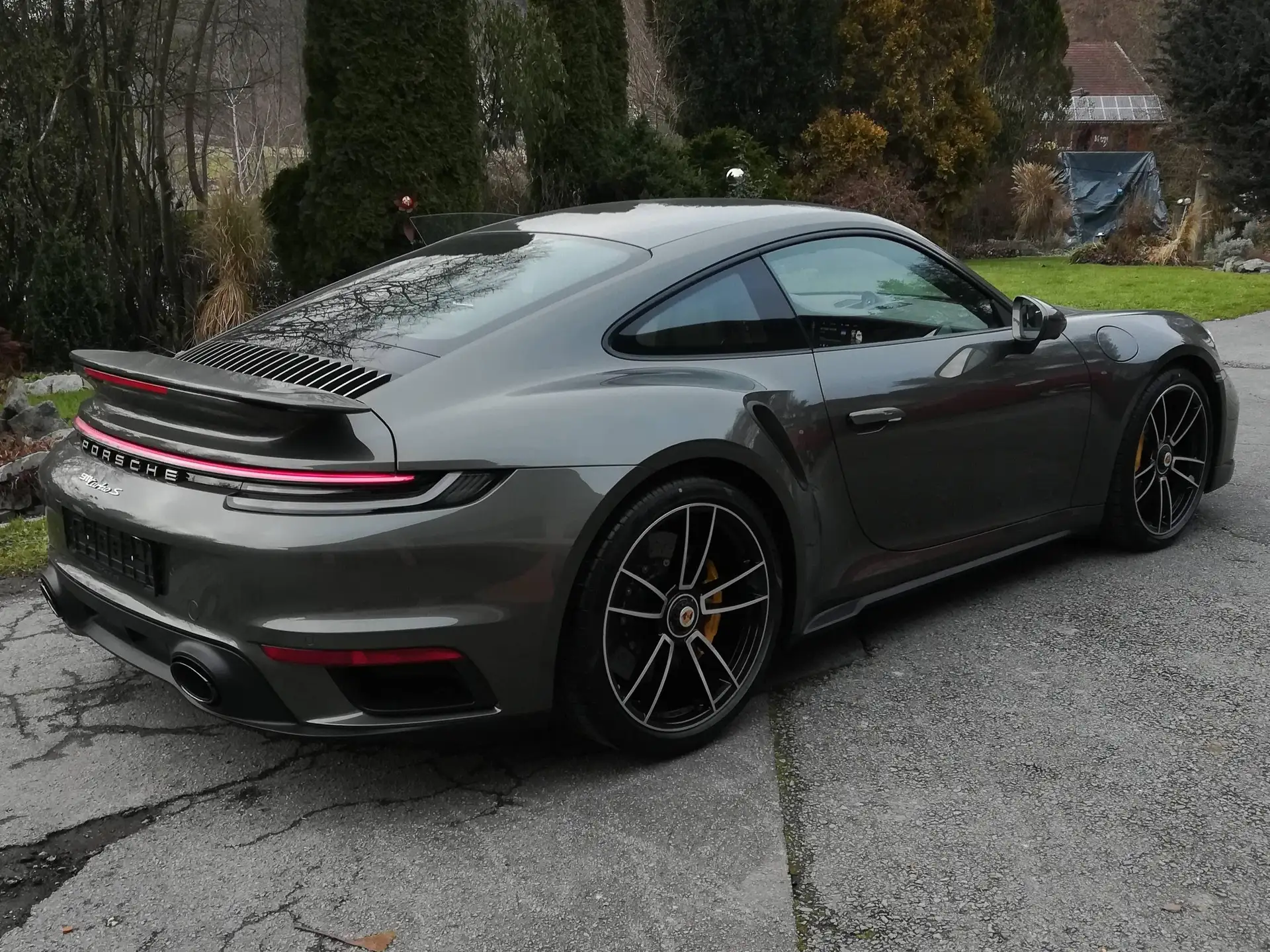 포르쉐 911 Turbo S Coupe 2021 건메탈 사진 2