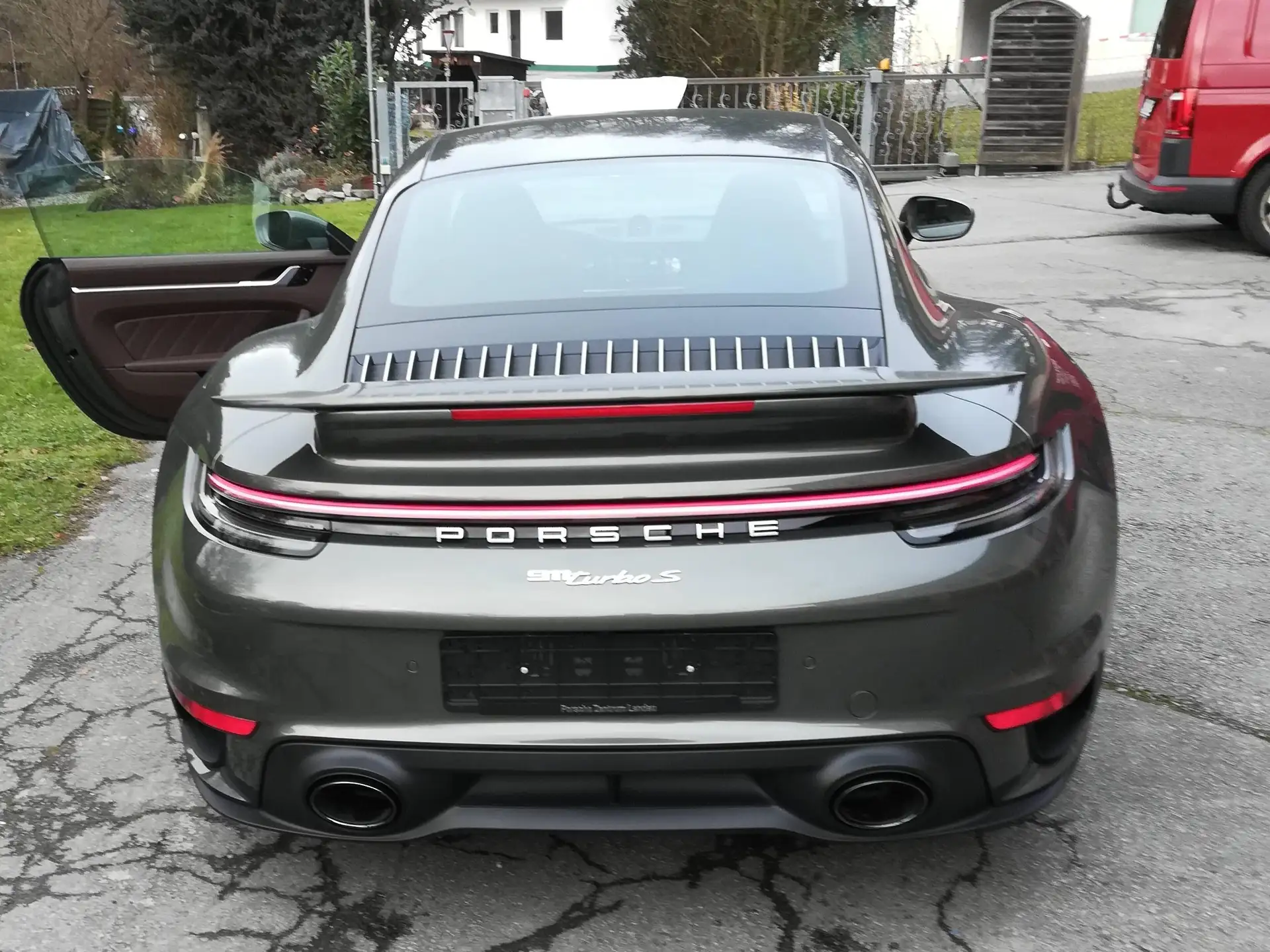 포르쉐 911 Turbo S Coupe 2021 건메탈 사진 3