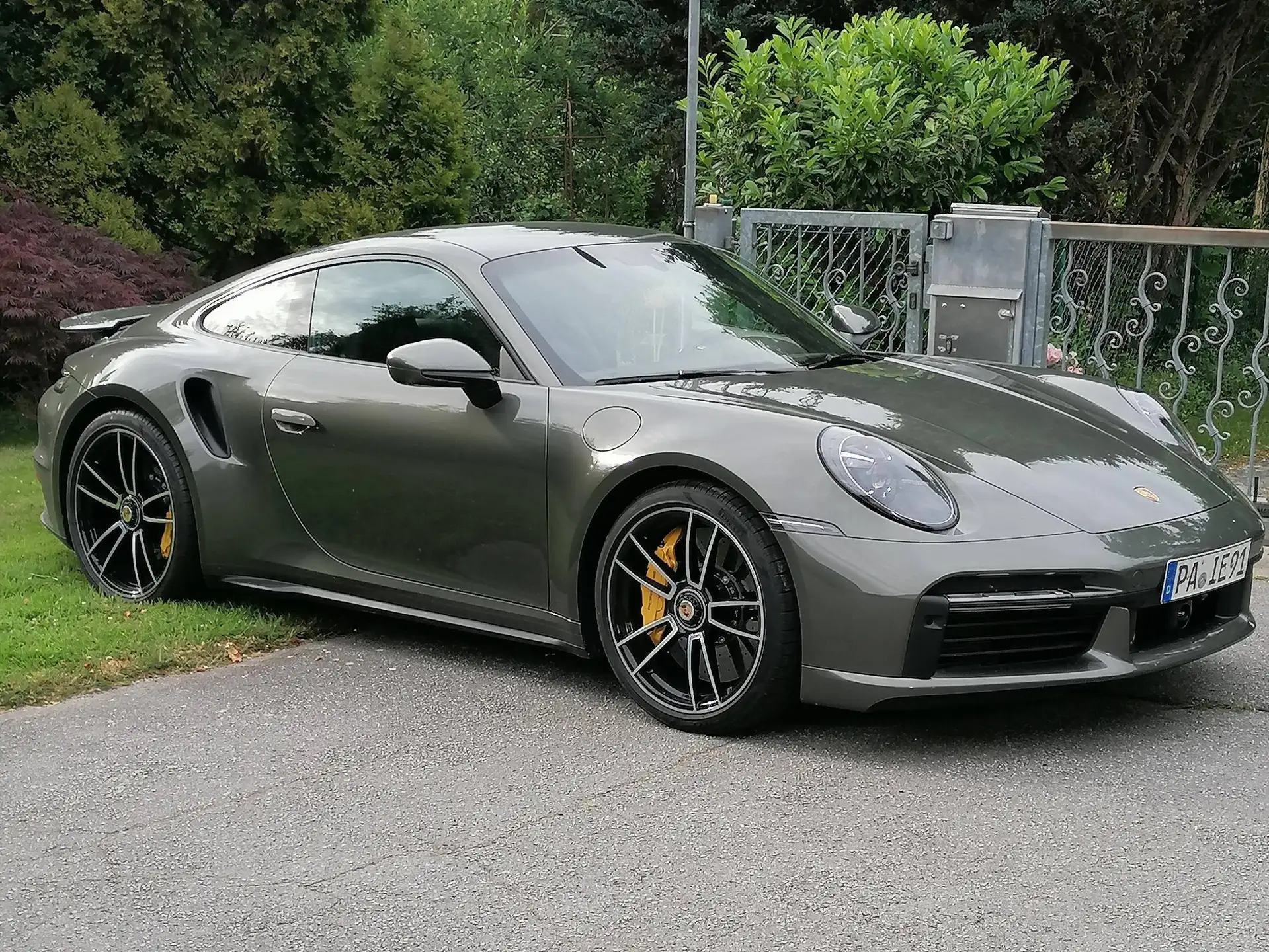포르쉐 911 Turbo S Coupe 2021 건메탈 사진 1
