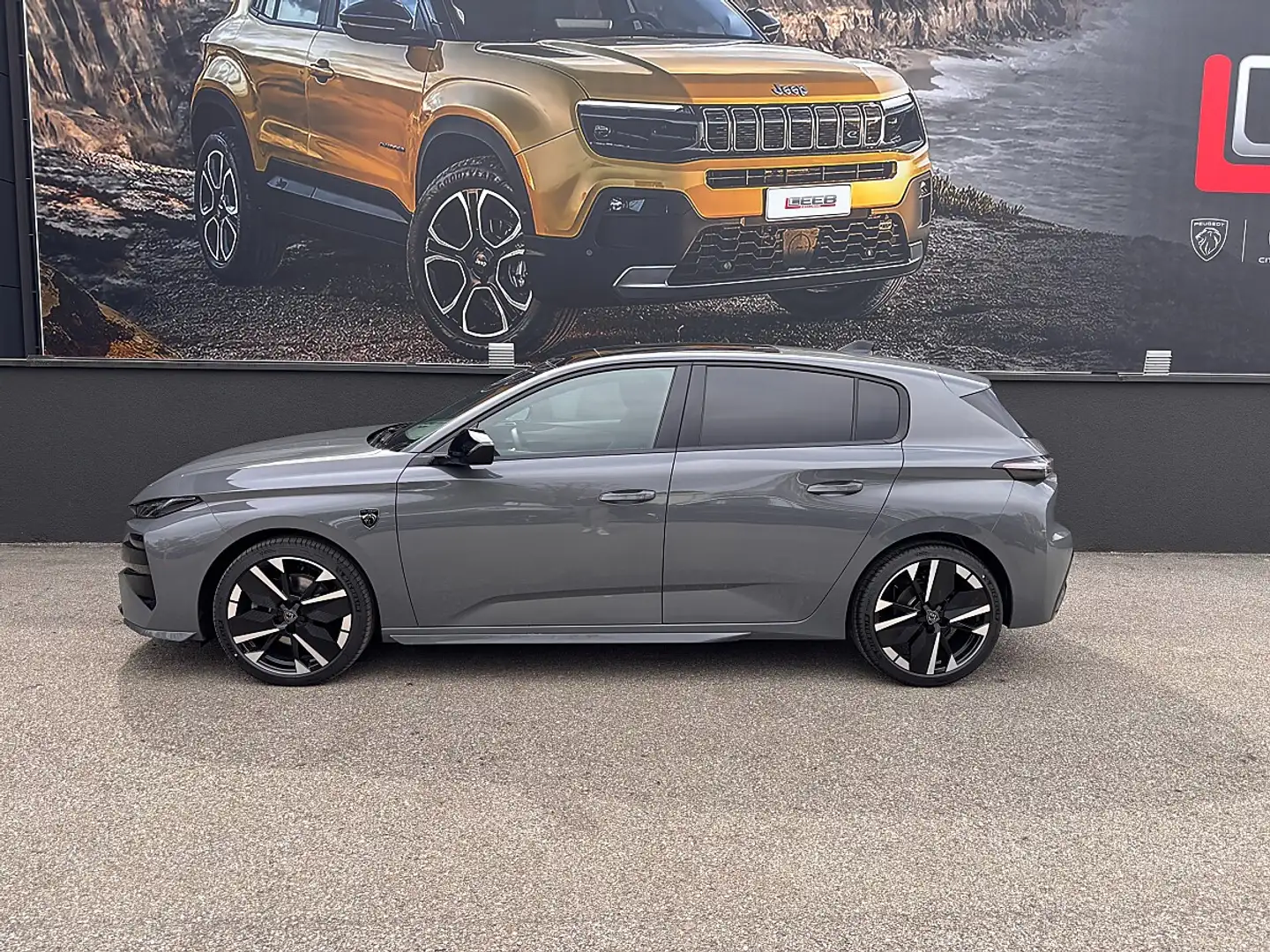 Peugeot 308 Hybrid 145 e-DSC6 GT inkl. Sensation Pack & 360... Grau - 2