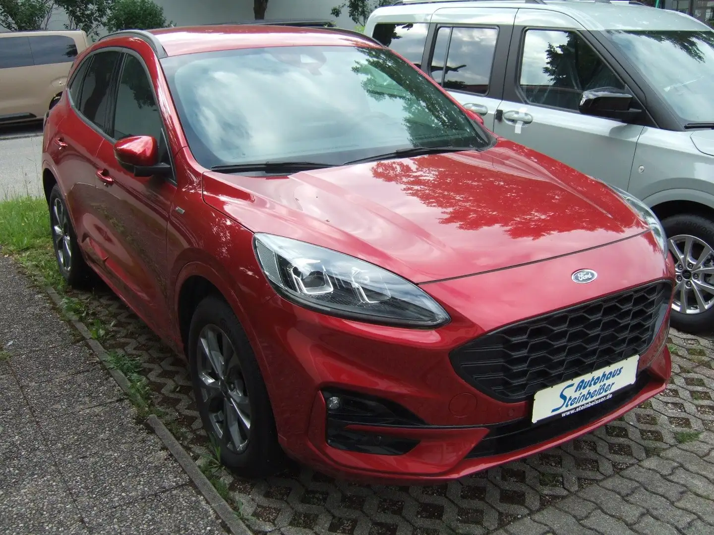 Ford Kuga 2.0 EcoBlue 140kW ST-Line X Auto 4WD Rot - 2