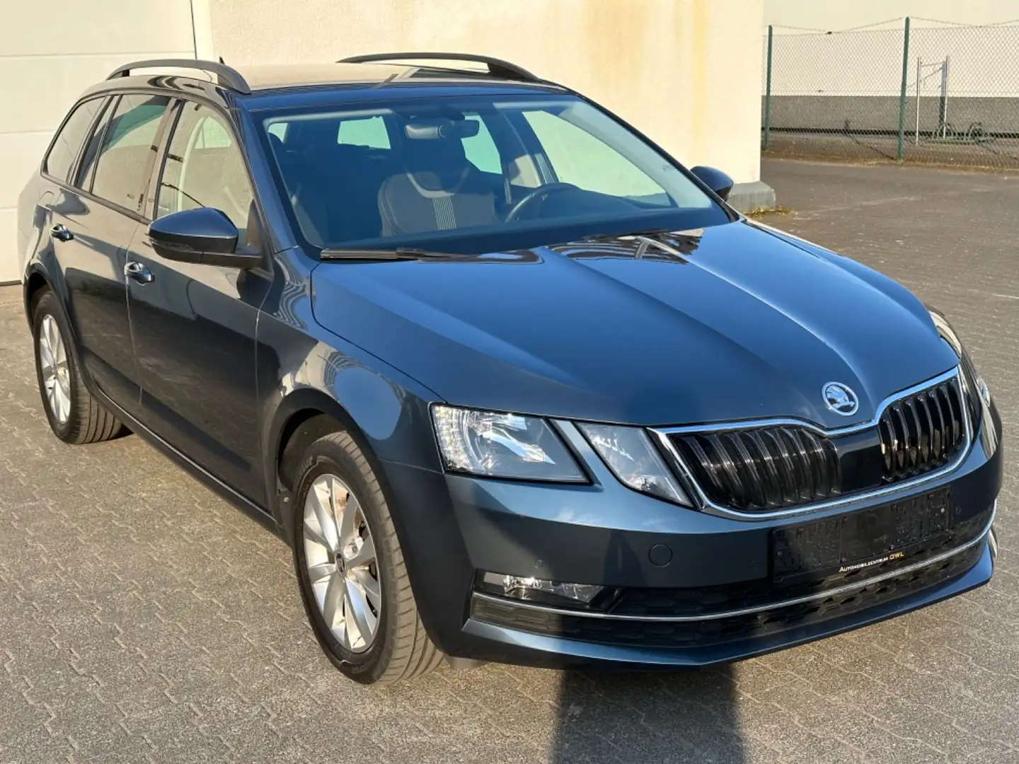 Skoda Octavia Combi Style TEMPO|R.KAM|DYNAMIC|CarPlay Grau - 1