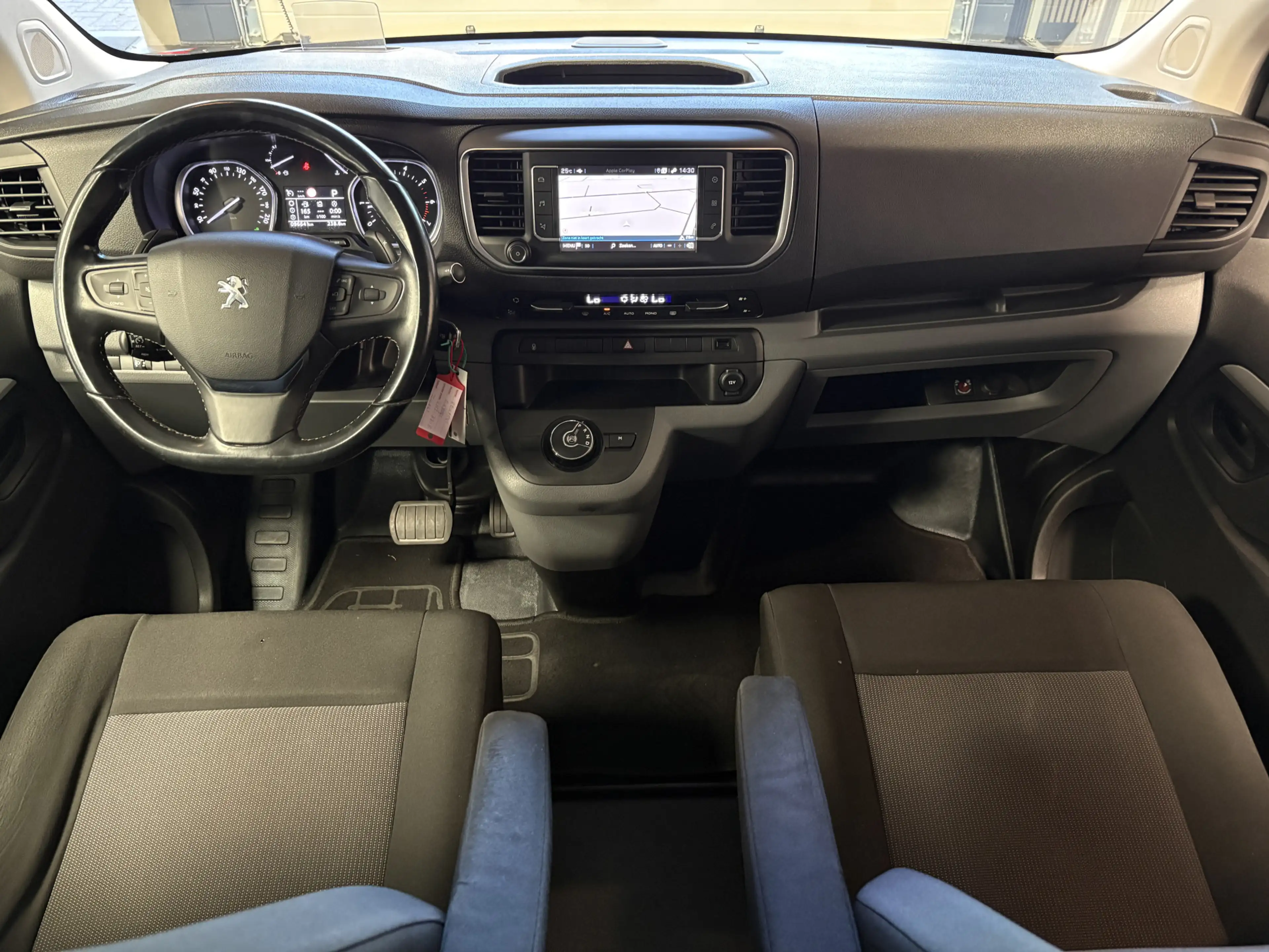 Peugeot Expert 2.0 BlueHDI 180 Long Asphalt DC Adapt. Cruise, Nav — photo 16