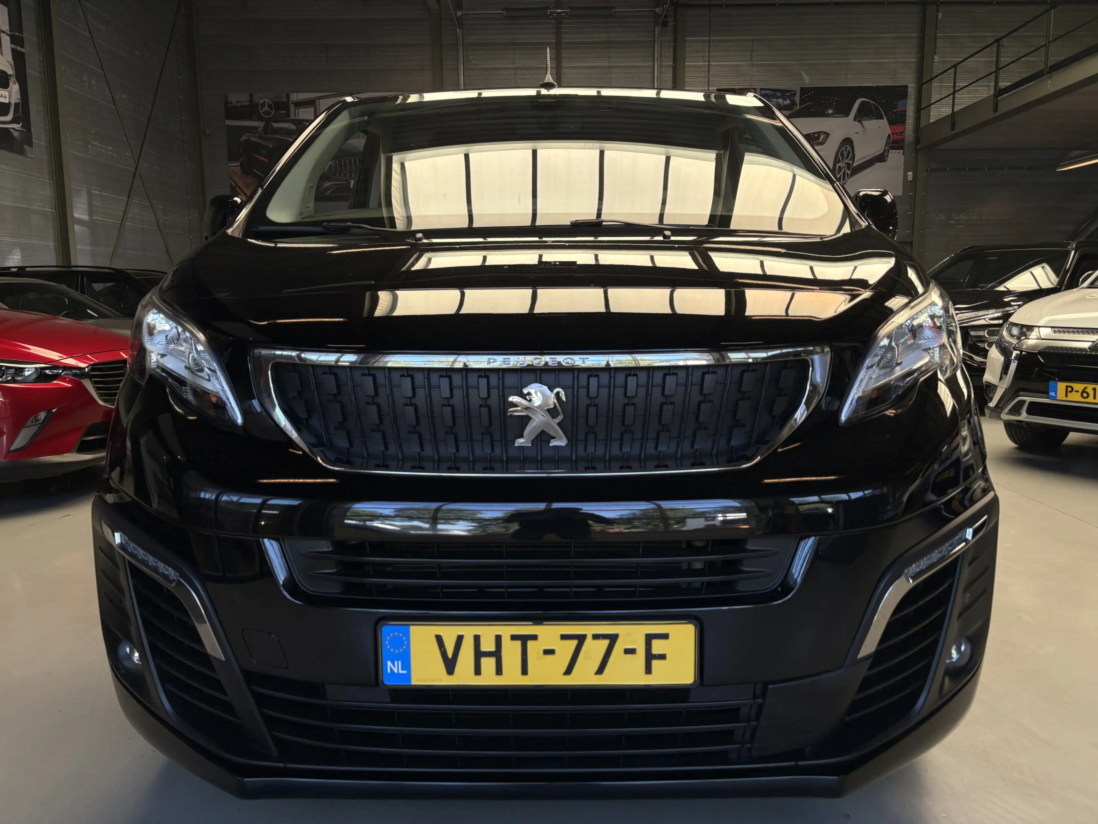 Peugeot Expert 2.0 BlueHDI 180 Long Asphalt DC Adapt. Cruise, Nav — photo 6