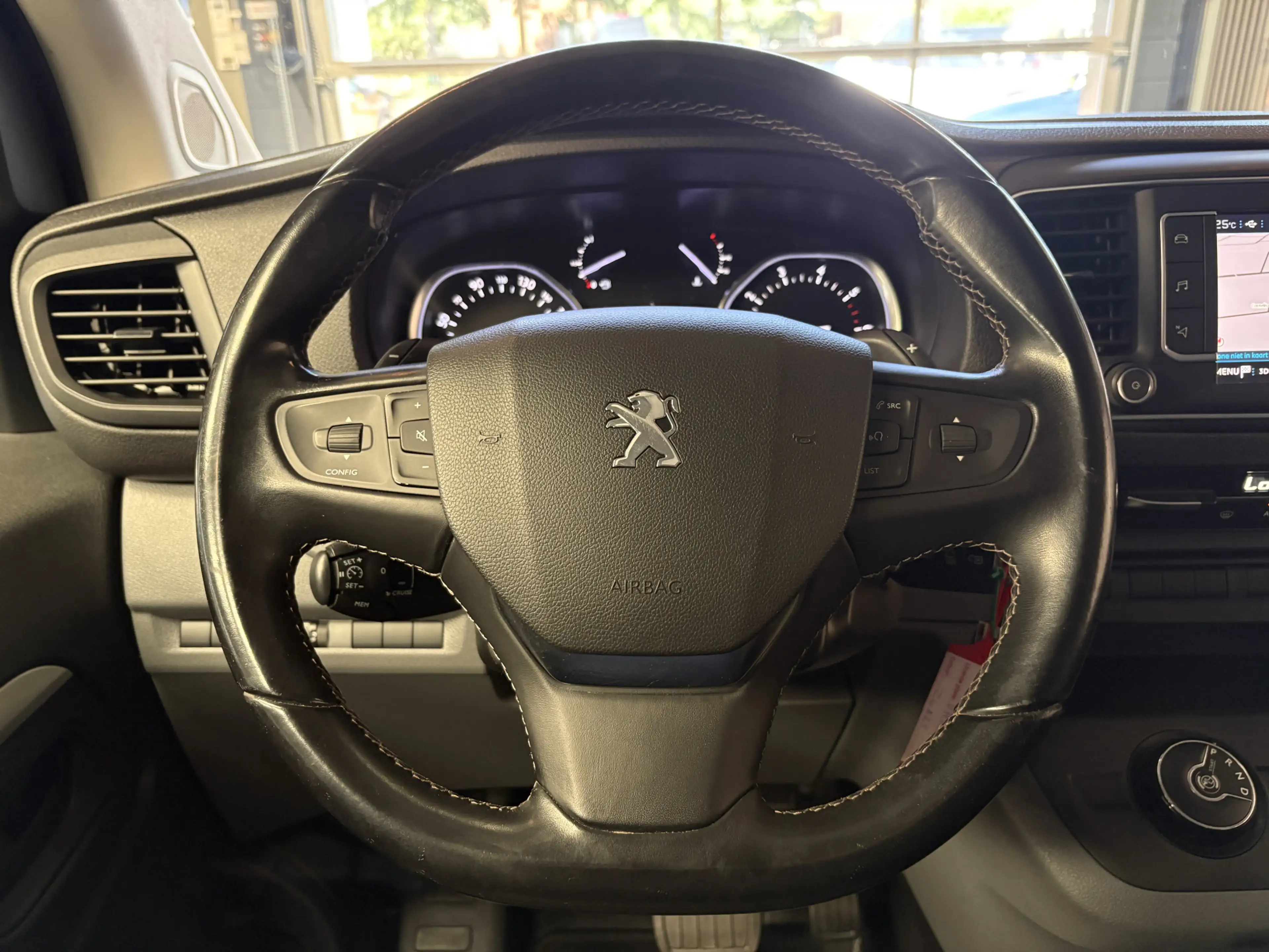 Peugeot Expert 2.0 BlueHDI 180 Long Asphalt DC Adapt. Cruise, Nav — photo 22