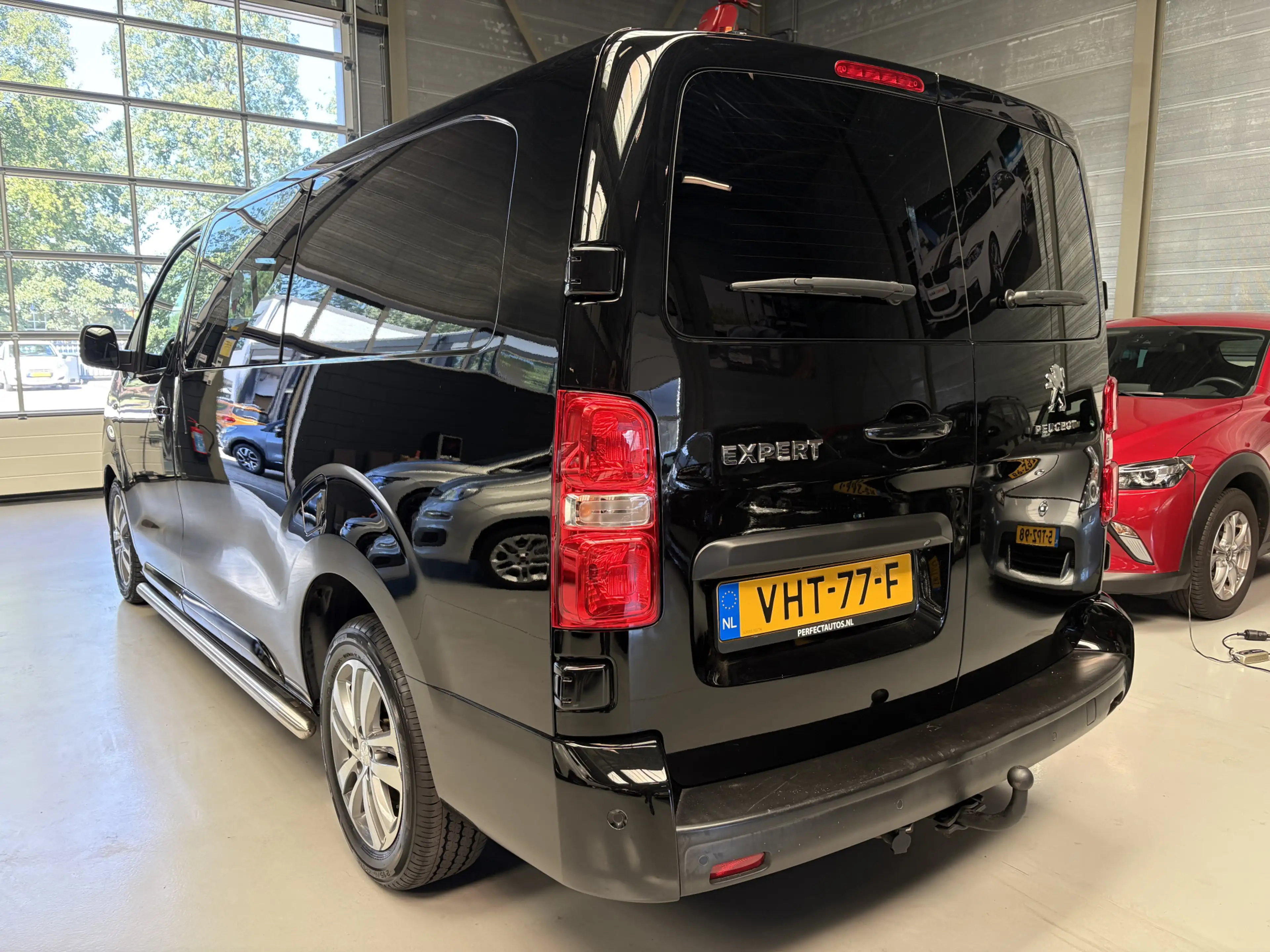 Peugeot Expert 2.0 BlueHDI 180 Long Asphalt DC Adapt. Cruise, Nav — photo 4